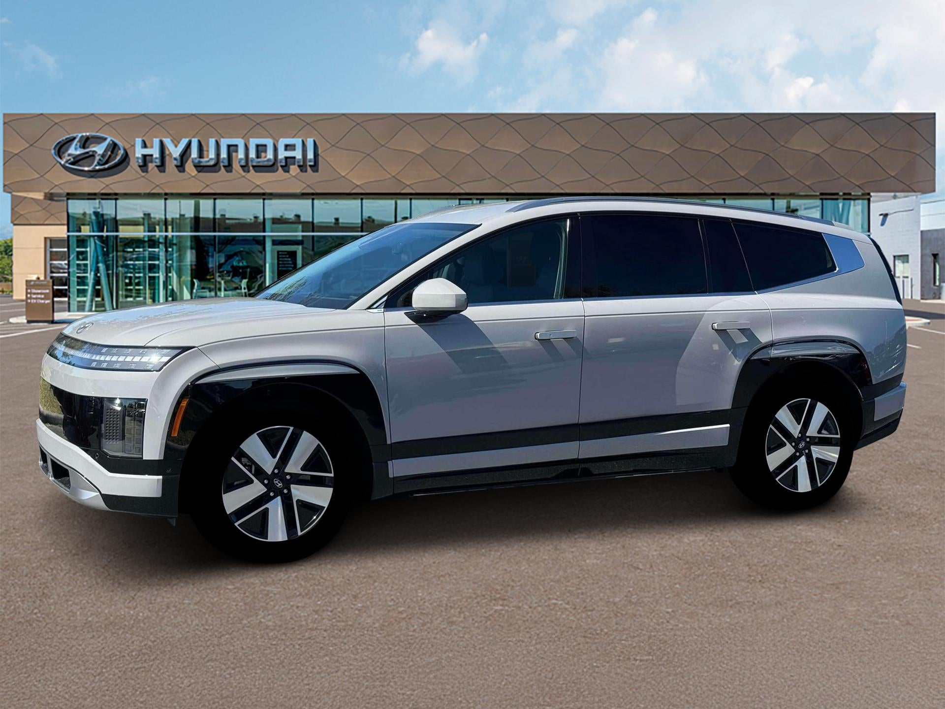 View vehicle photo 2