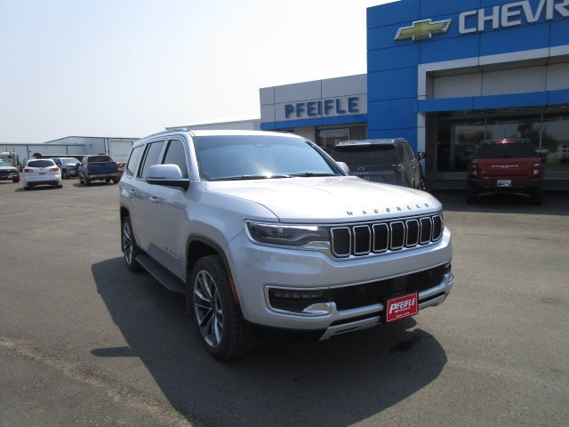  2022 Jeep Wagoneer Series II 4WD   