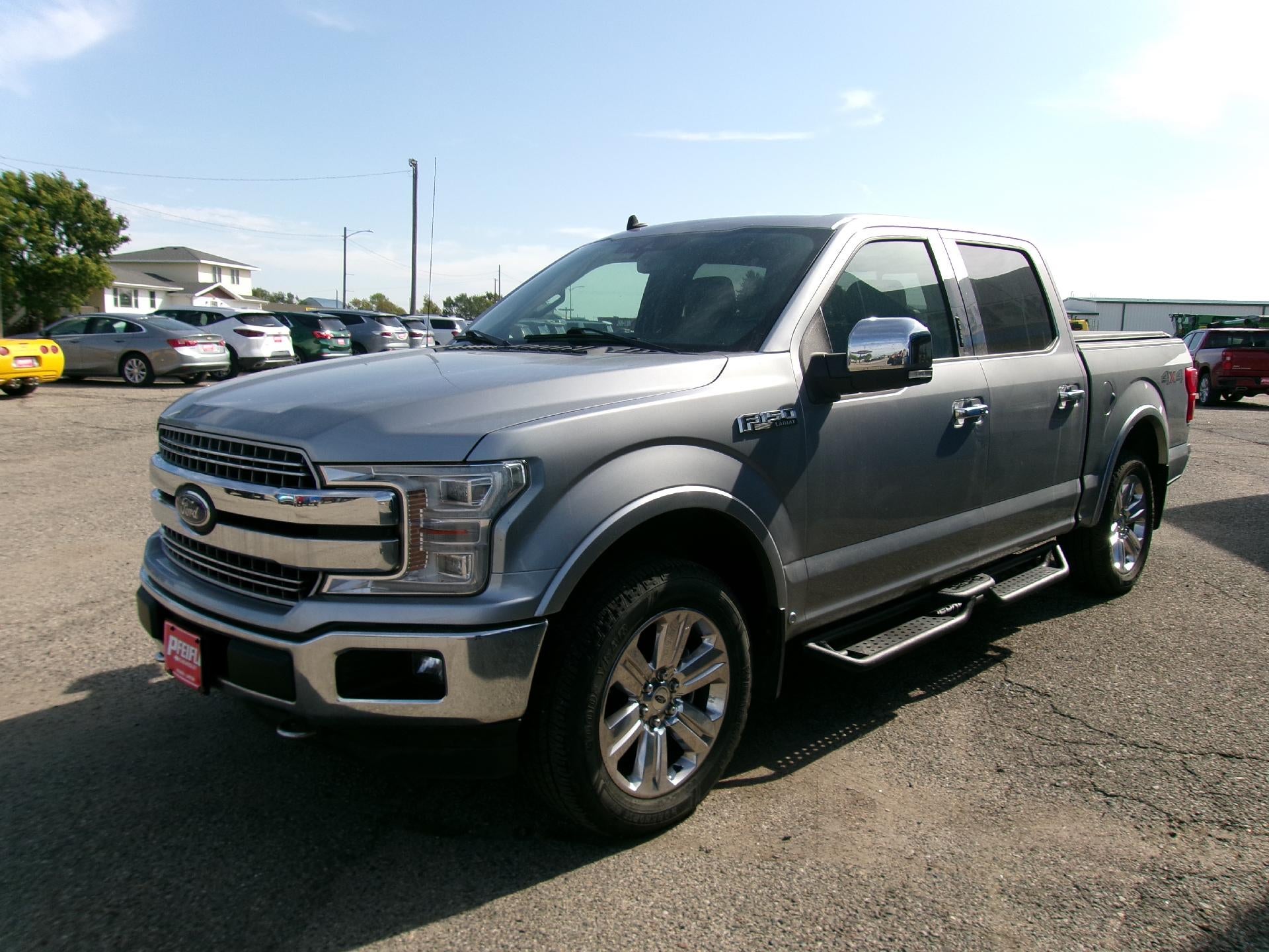 View vehicle photo 3