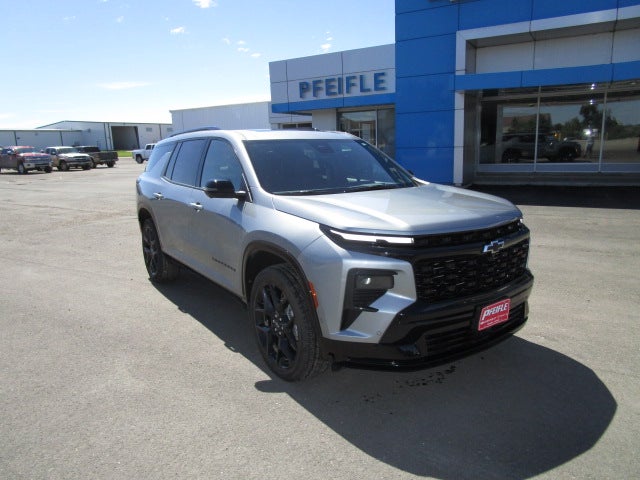 Sterling Gray Metallic 2025 Chevrolet Traverse SUV / Crossover Four-Wheel Drive Automatic