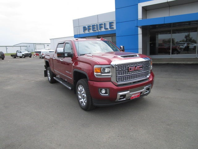 2018 GMC Sierra 2500HD Denali Crew Cab SB 4WD    