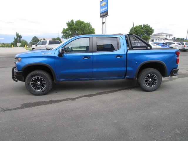 View vehicle photo 4