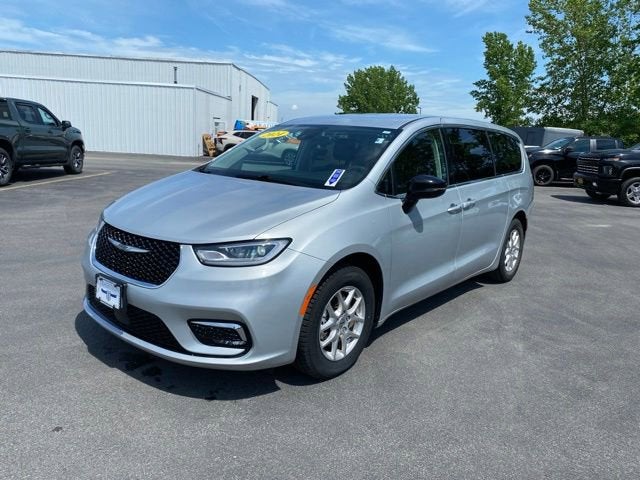 Silver 2024 Chrysler Pacifica Minivan Front-Wheel Drive Automatic