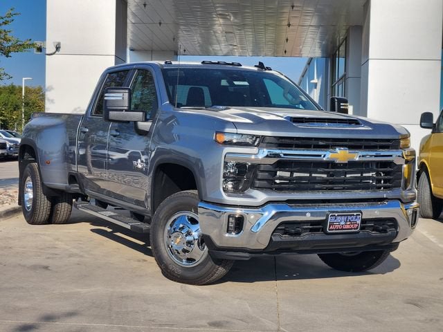 Sterling Gray Metallic 2026 Chevrolet Silverado 3500HD Pickup Truck Four-Wheel Drive Automatic