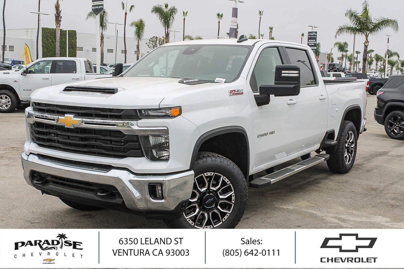 Summit White 2025 Chevrolet Silverado 2500HD Pickup Truck Four-Wheel Drive Automatic