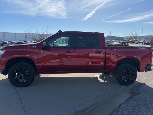 View vehicle photo 5