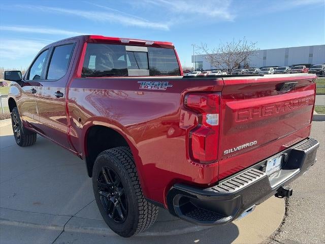 View vehicle photo 6