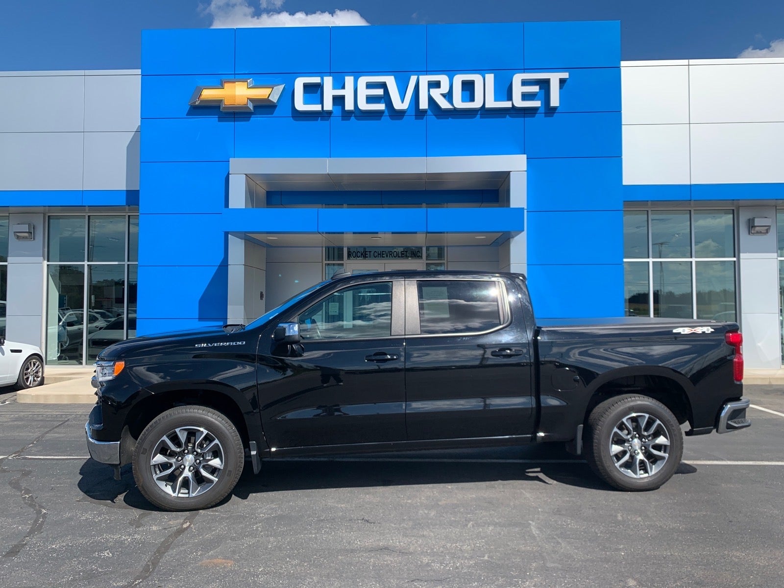 2024 Chevrolet Silverado 1500 LT Crew Cab 4WD