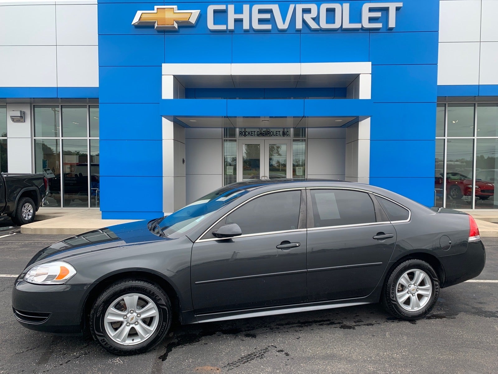 Ashen Gray Metallic 2016 Chevrolet Impala Limited Sedan Front-Wheel Drive Automatic
