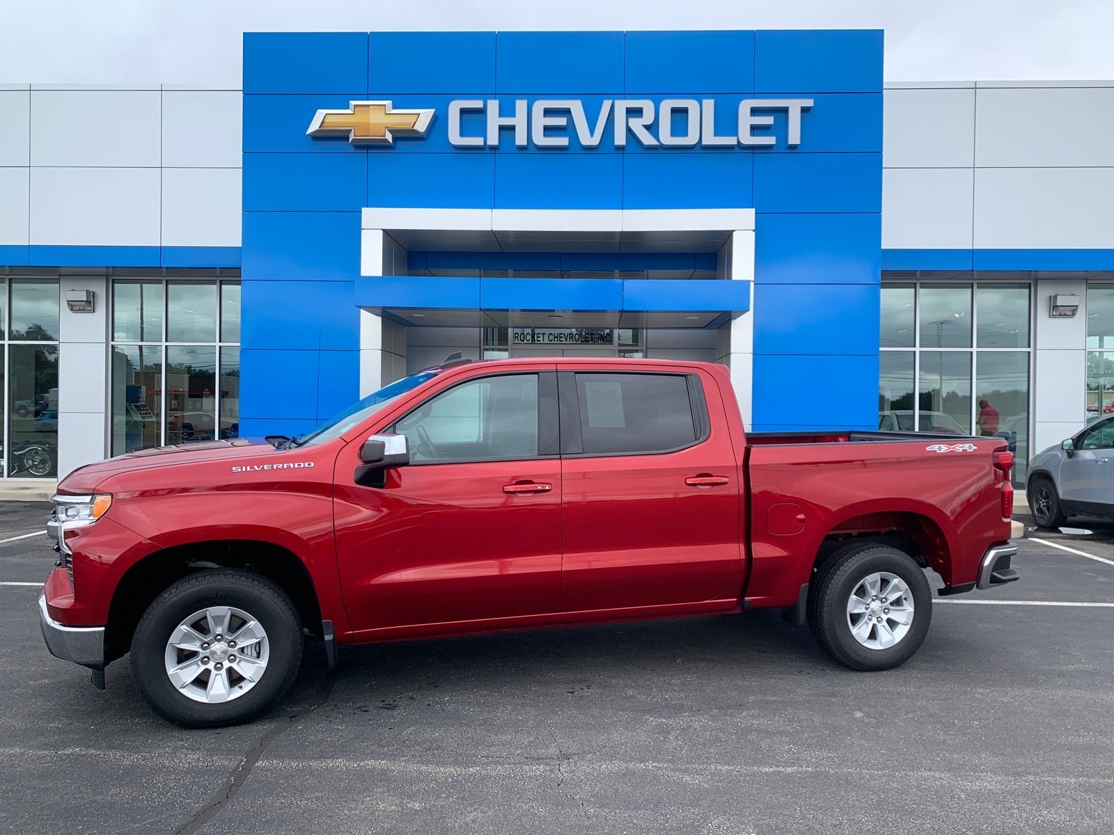 2022 Chevrolet Silverado 1500 LT Crew Cab 4WD