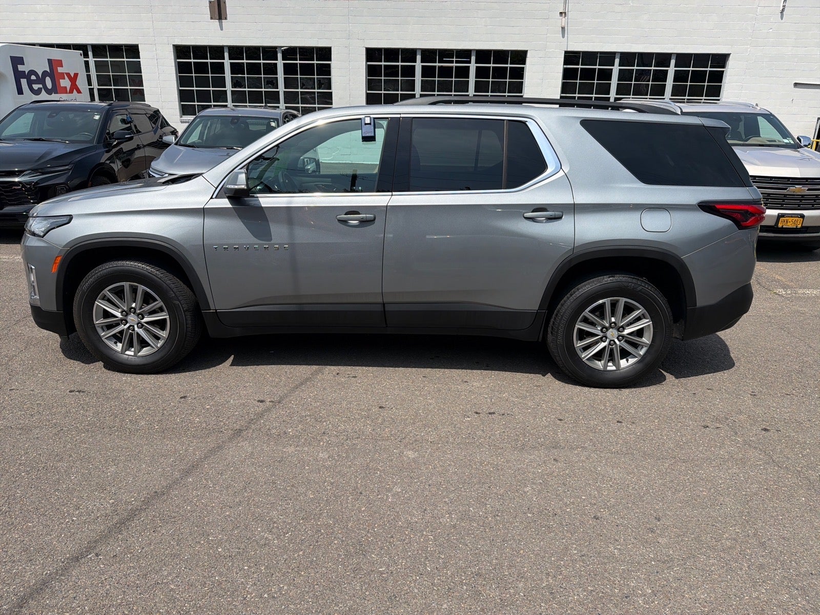  2023 Chevrolet Traverse LT Cloth AWD   