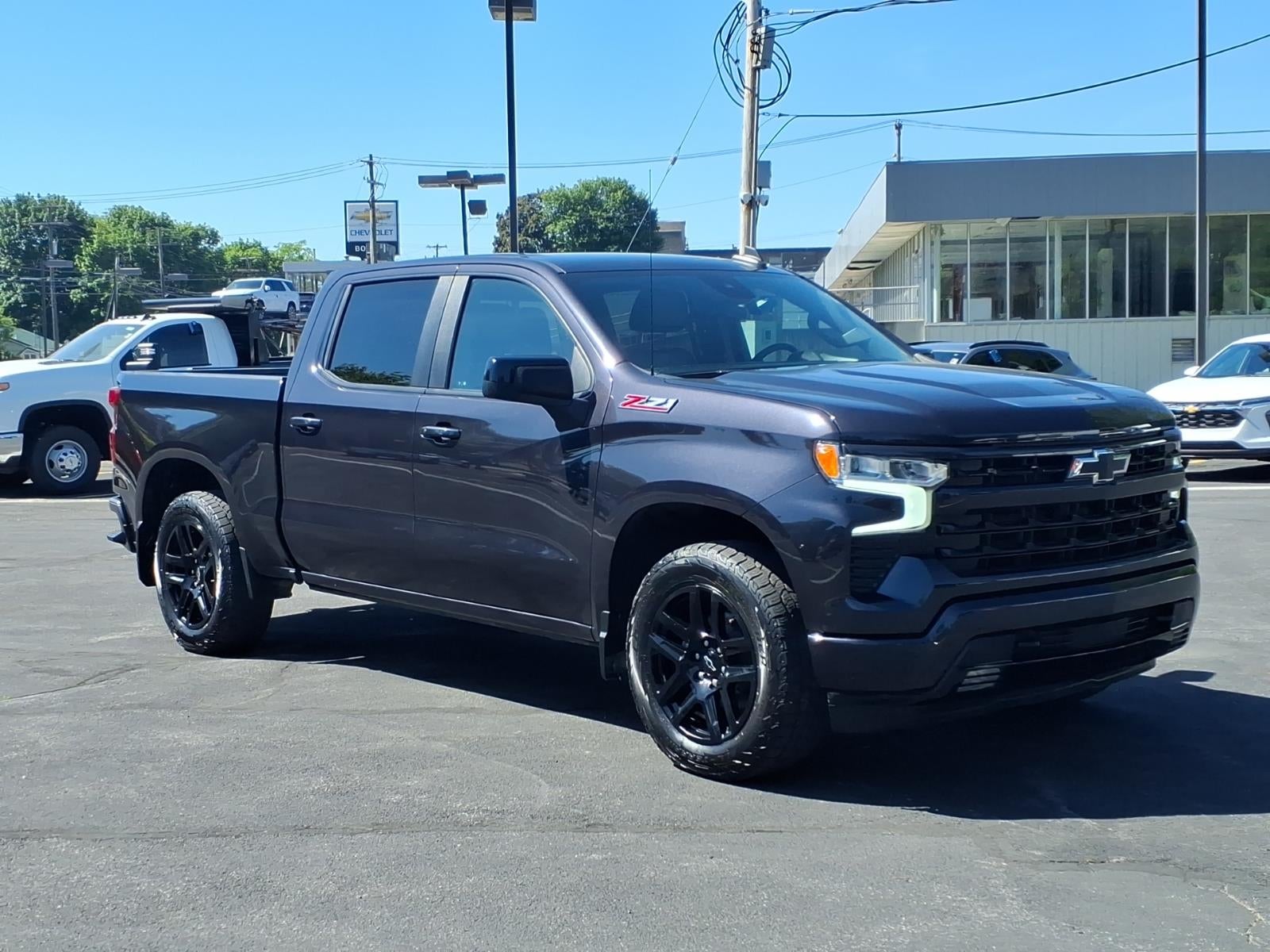 Dark Ash Metallic 2022 Chevrolet Silverado 1500 Pickup Truck Four-Wheel Drive Automatic
