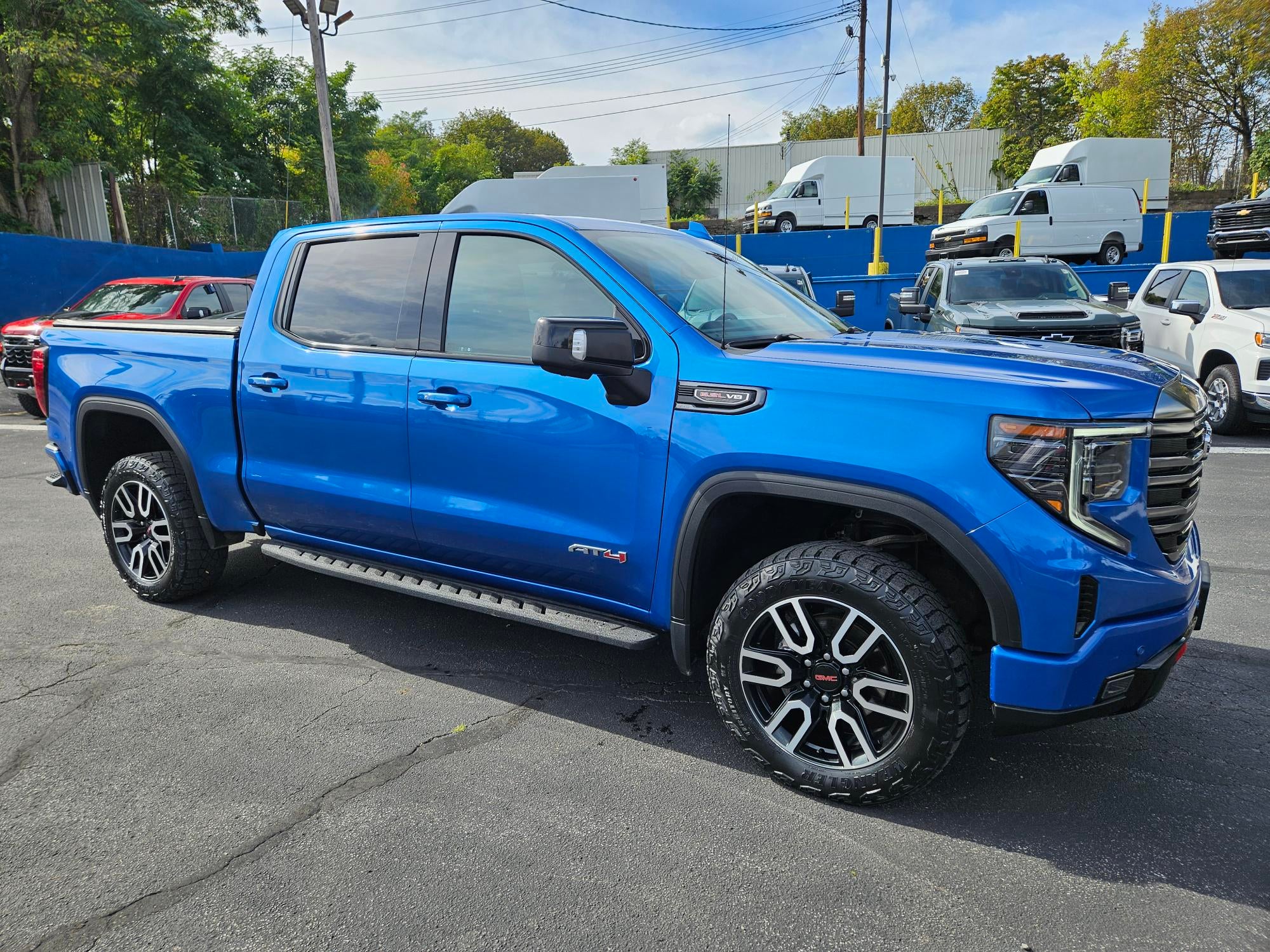  2022 GMC Sierra 1500 AT4 Crew Cab 4WD   