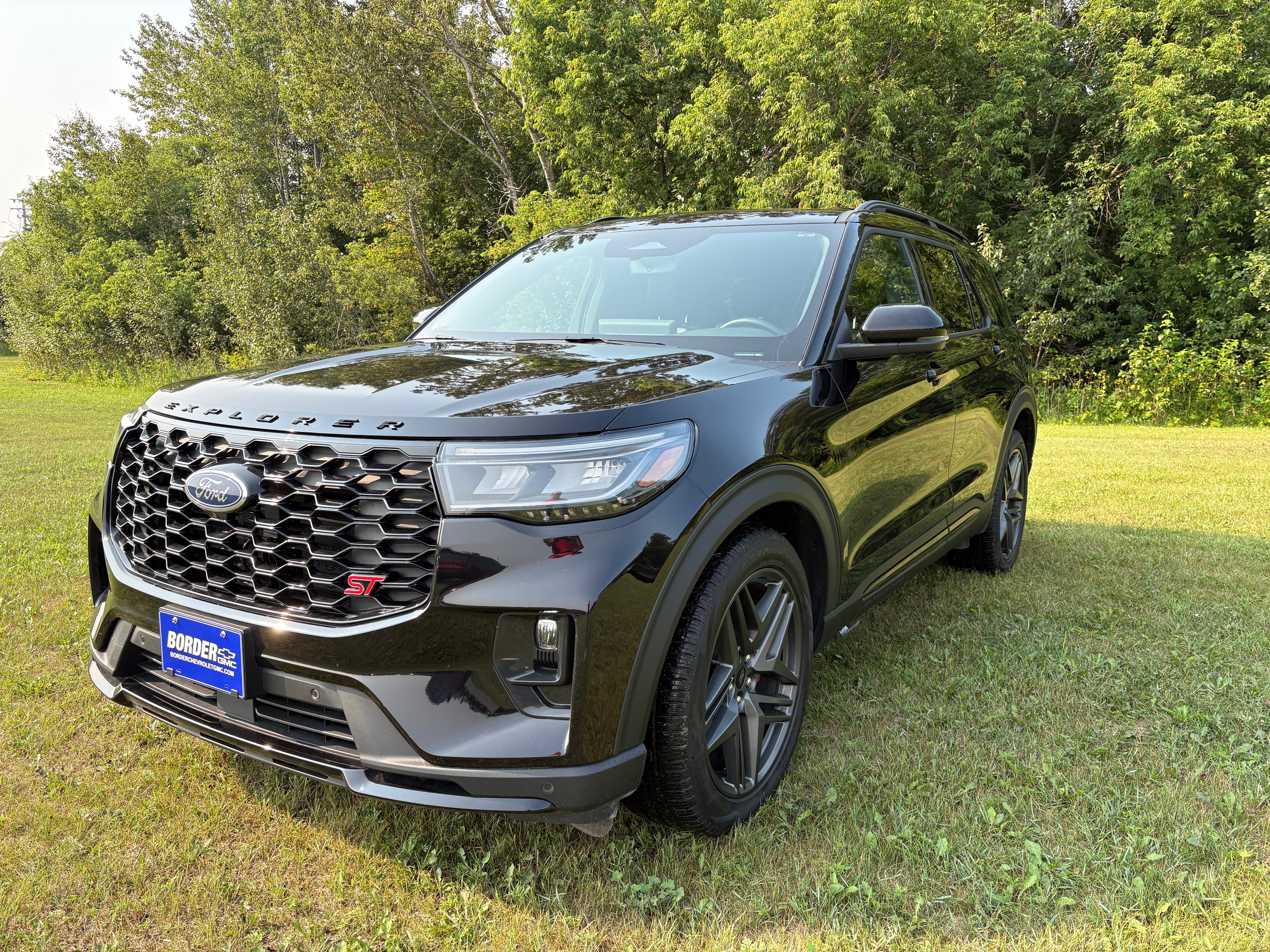  2025 Ford Explorer ST AWD   