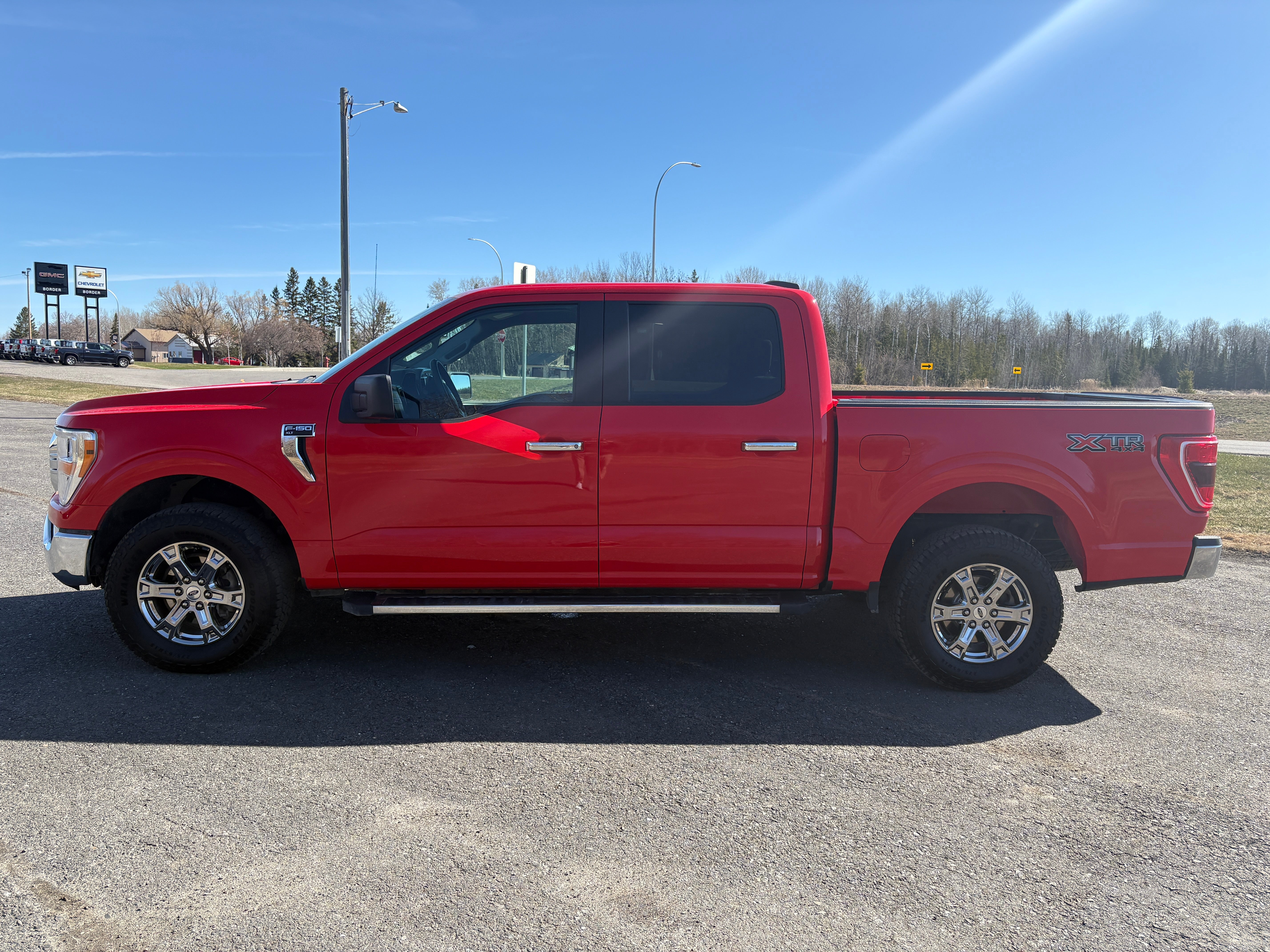View vehicle photo 2