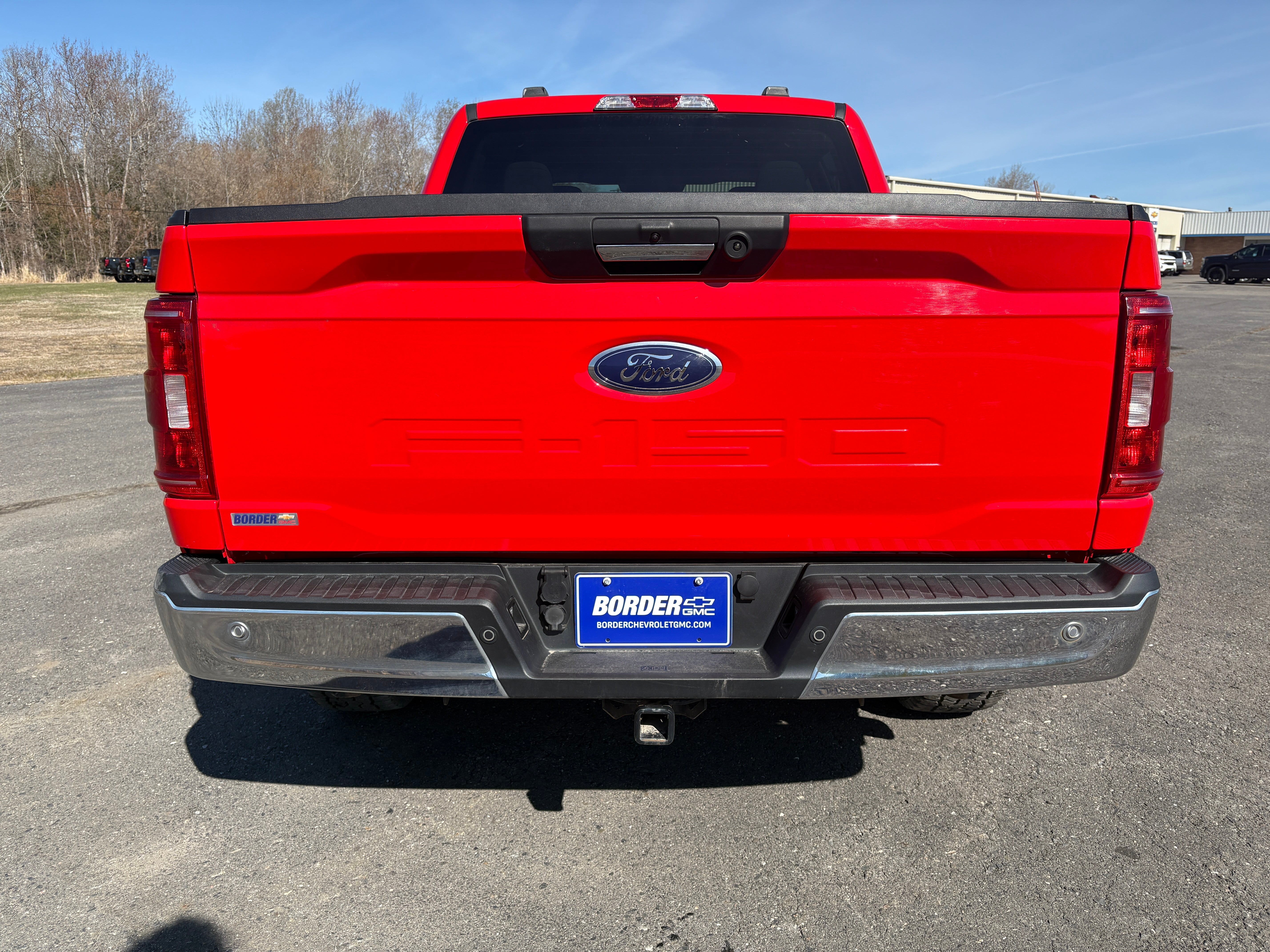 View vehicle photo 4
