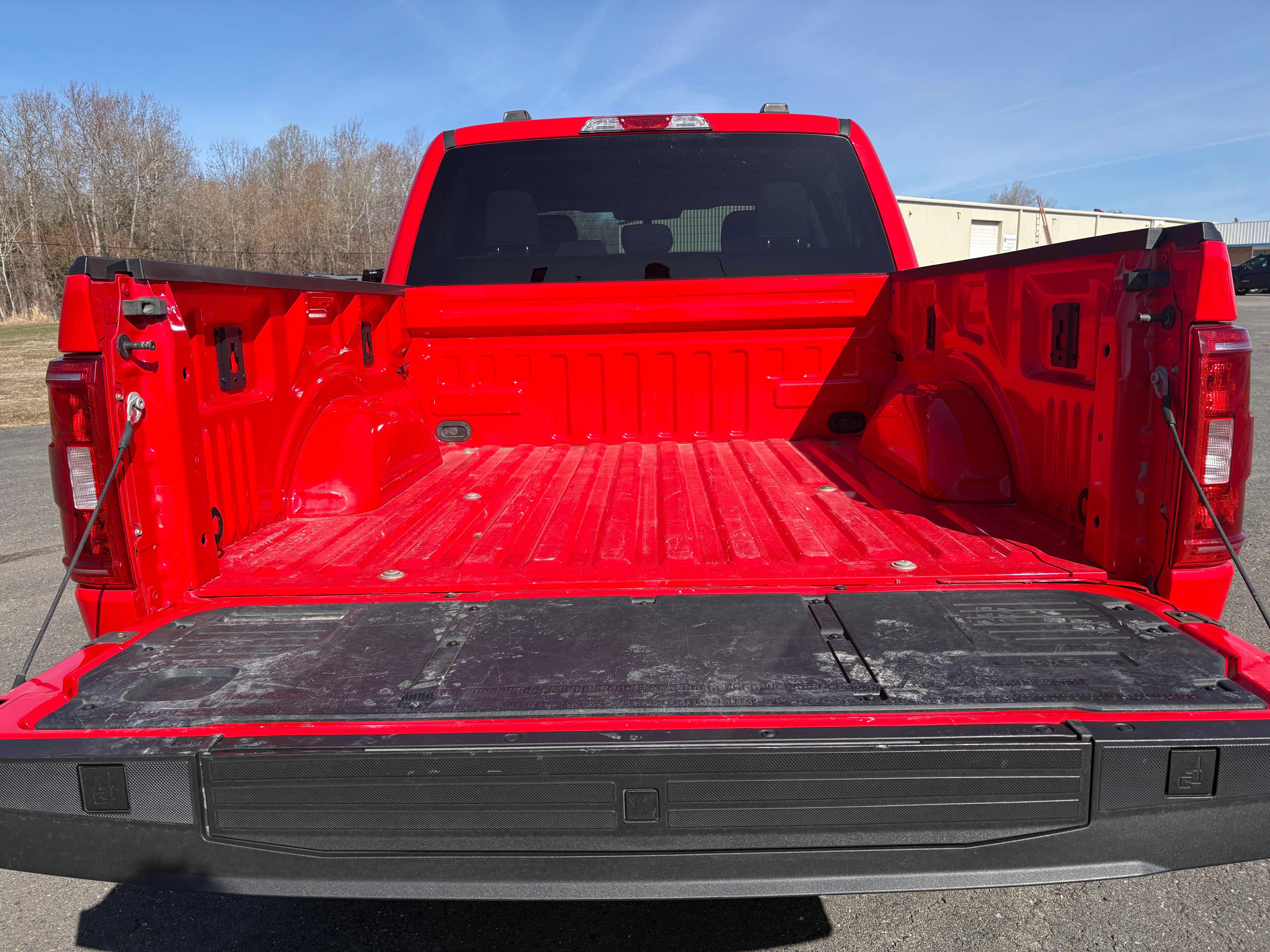View vehicle photo 5