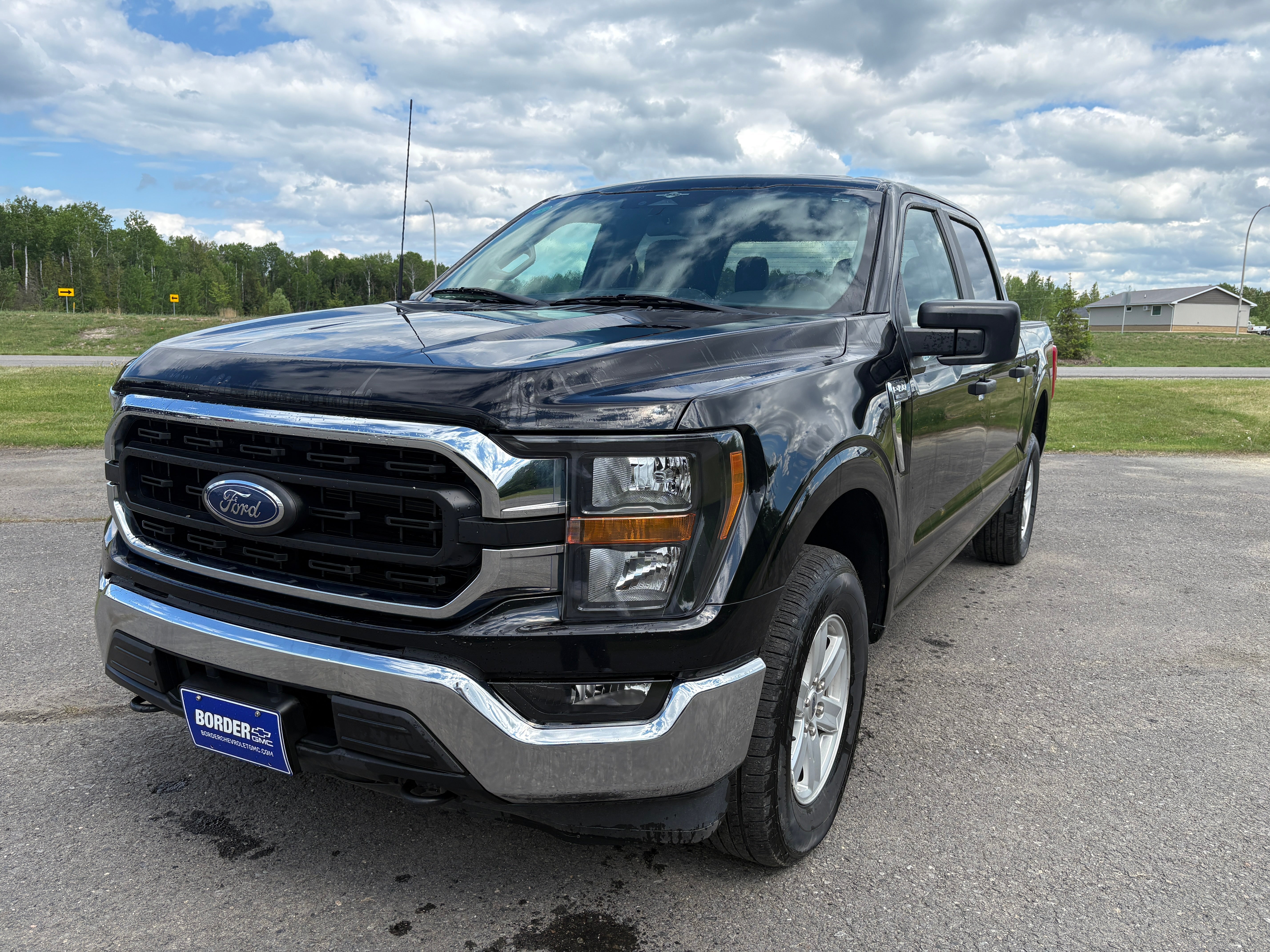  2023 Ford F-150 XLT SuperCrew 4WD   
