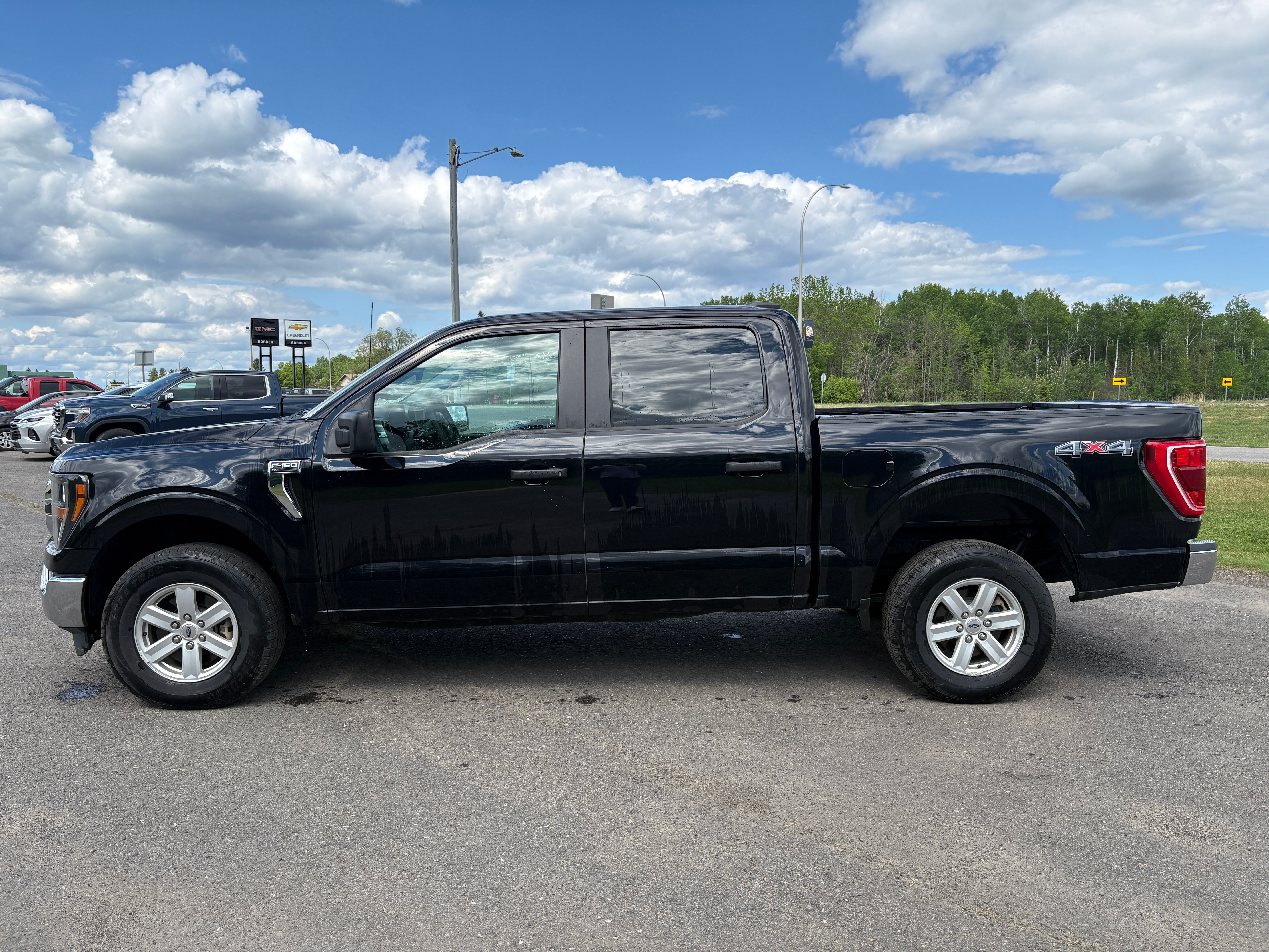 View vehicle photo 2
