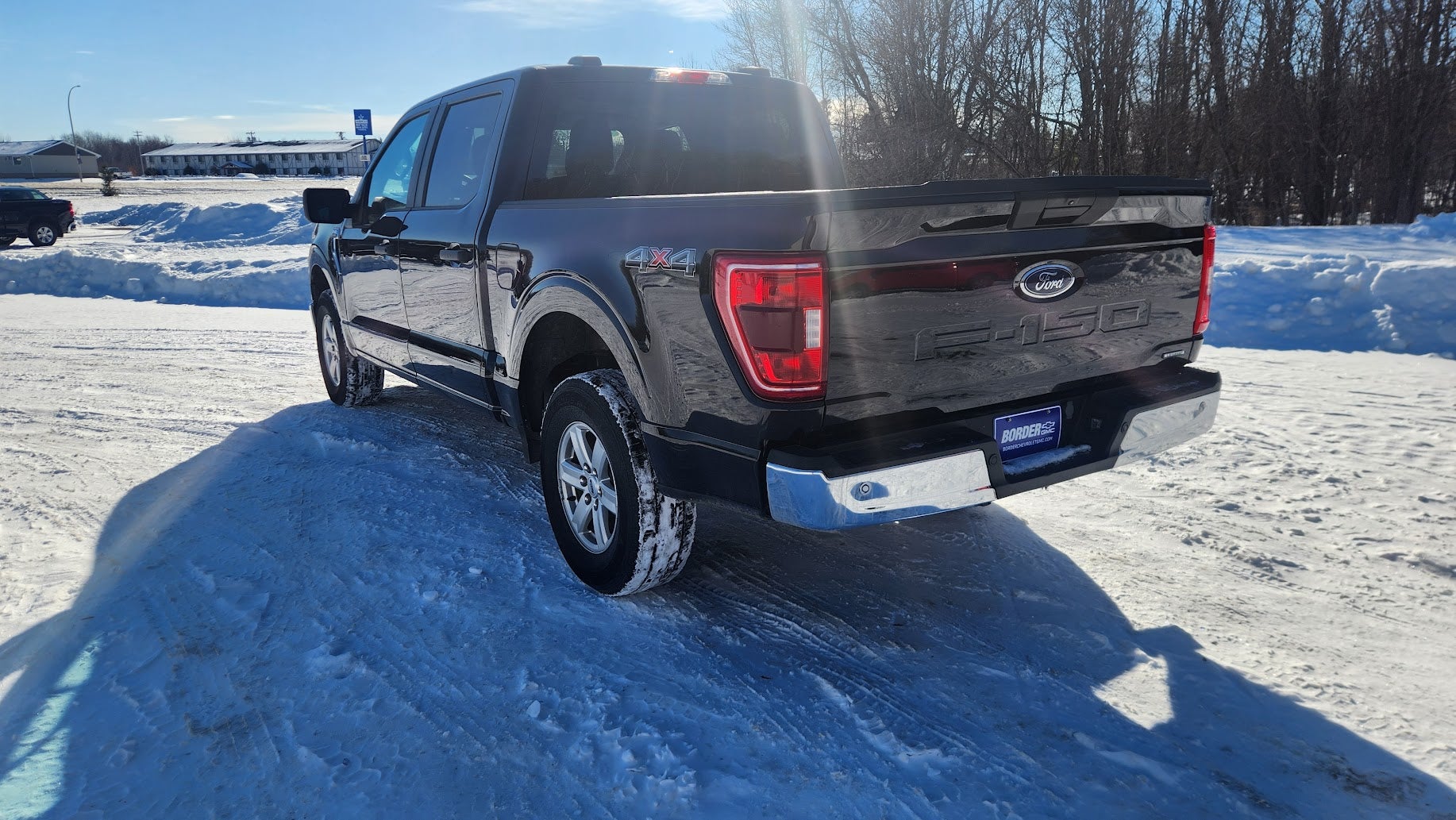 View vehicle photo 3