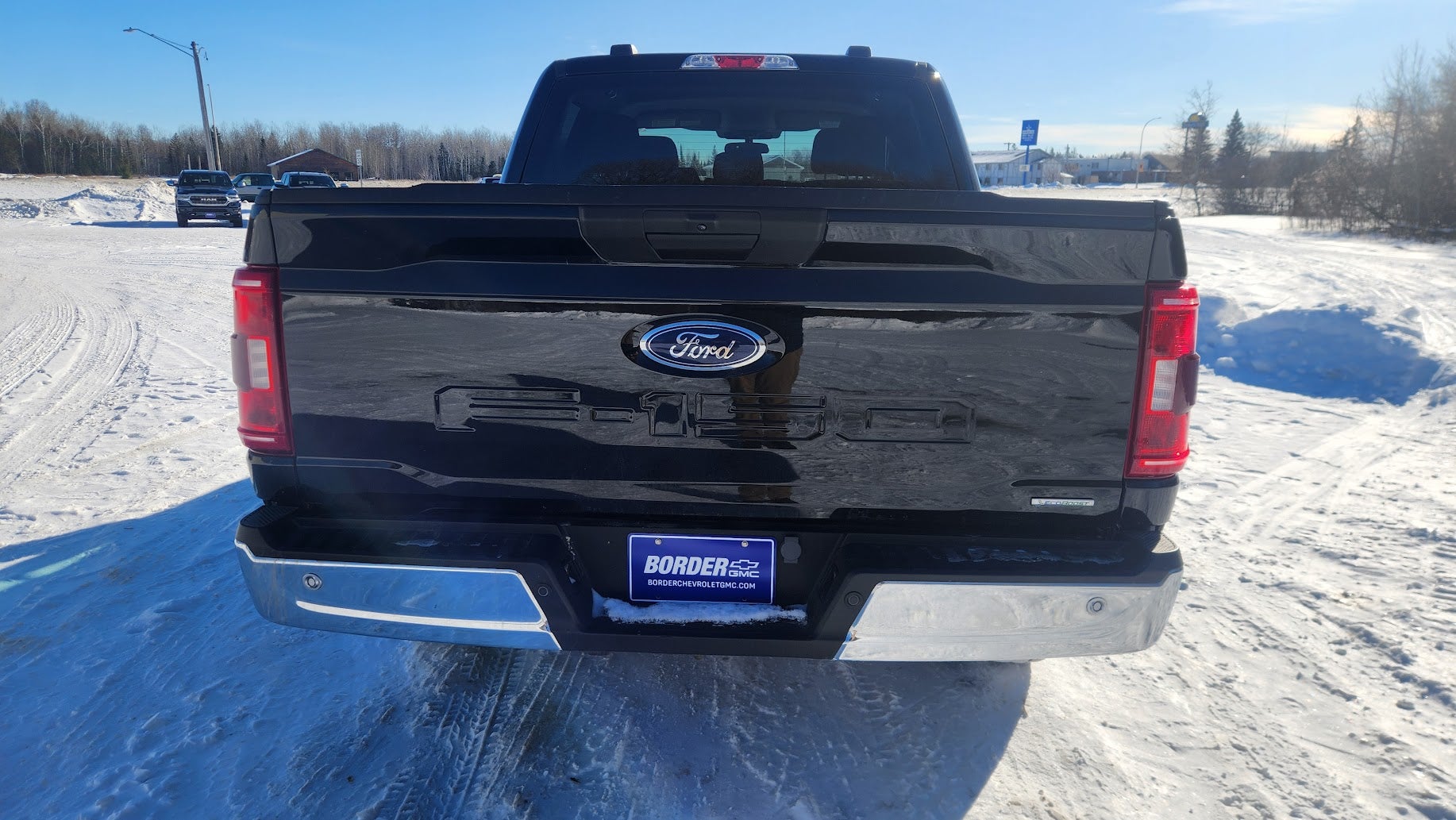 View vehicle photo 4