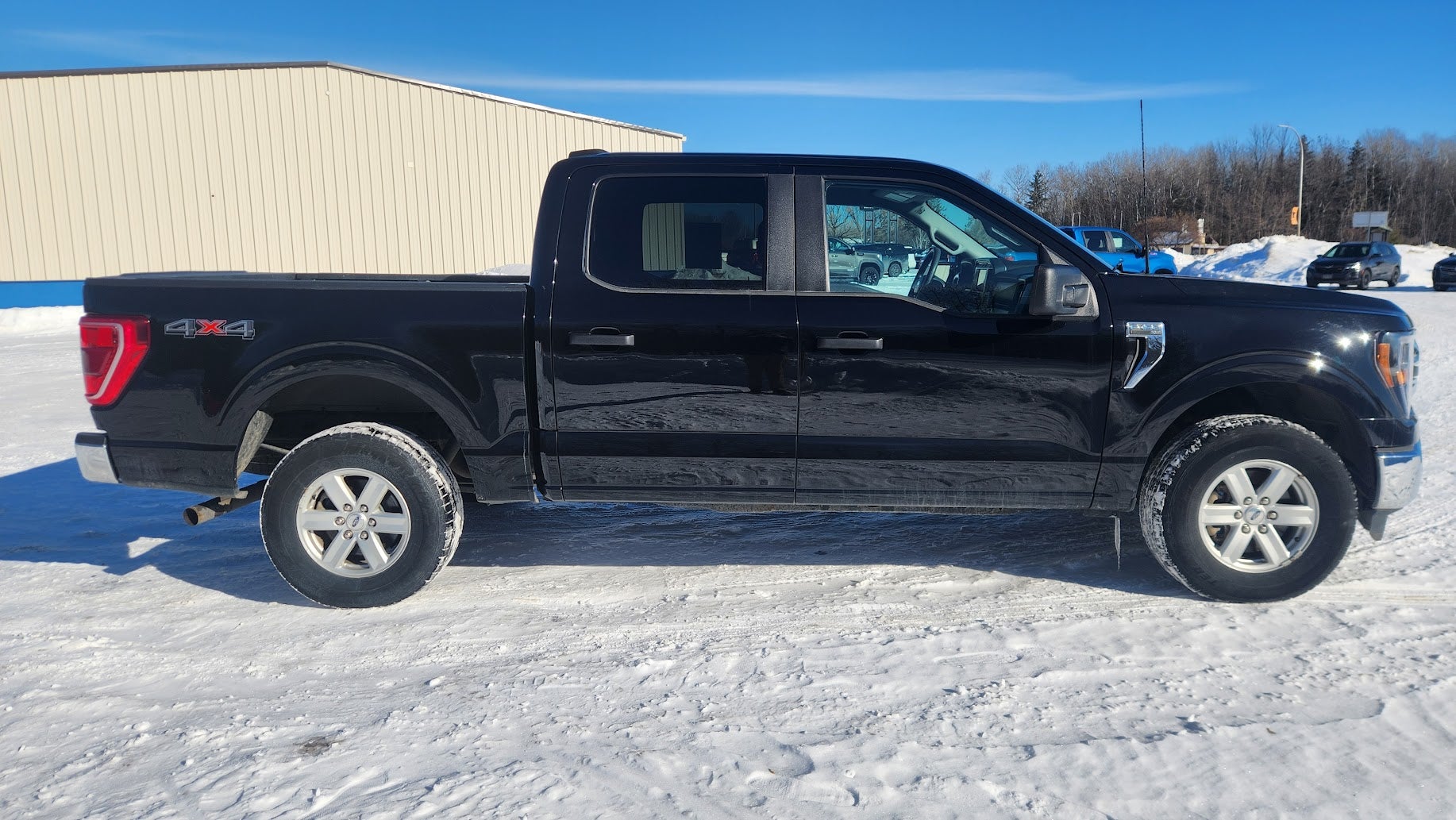 View vehicle photo 6