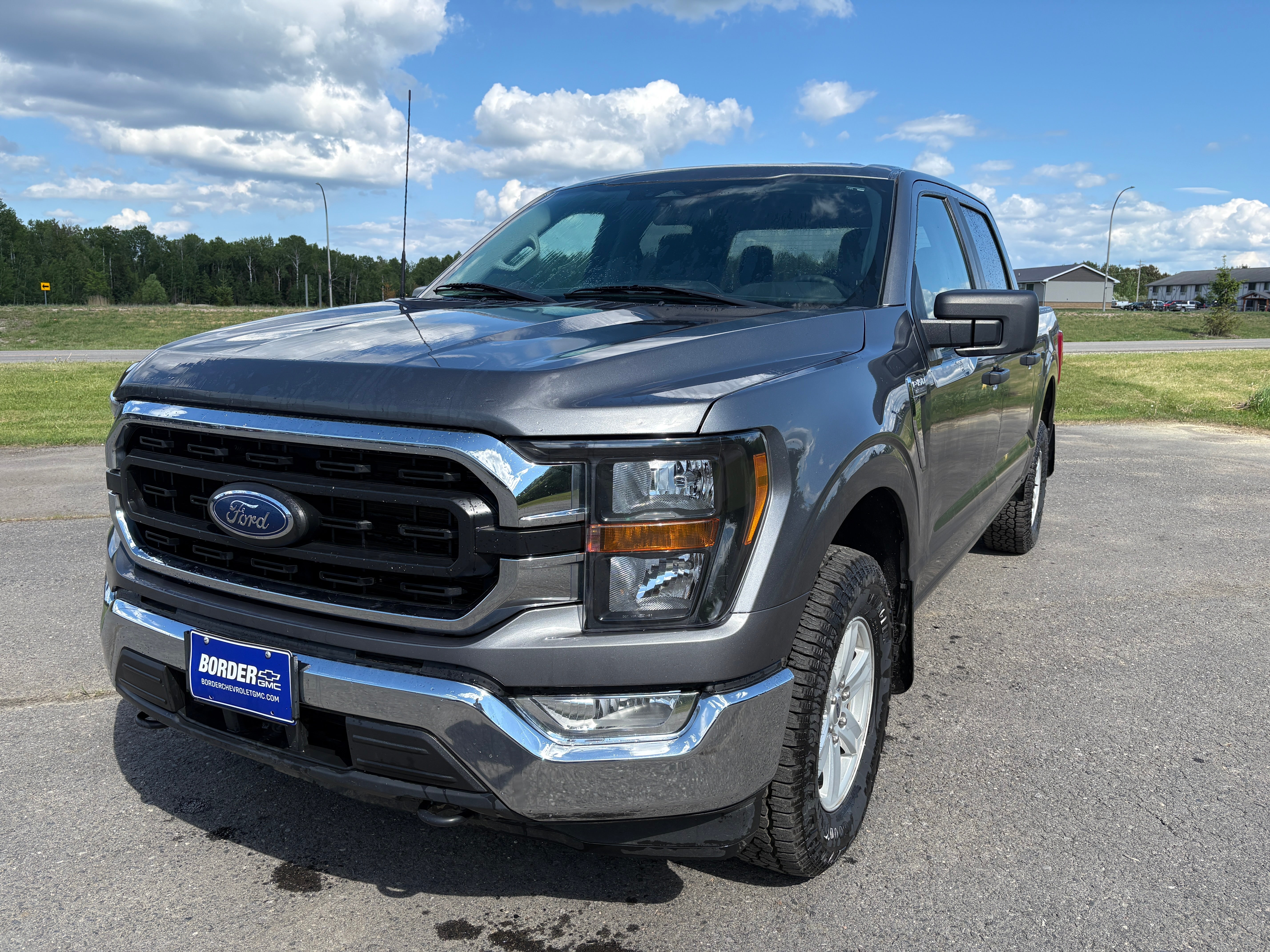  2023 Ford F-150 XLT SuperCrew 4WD   