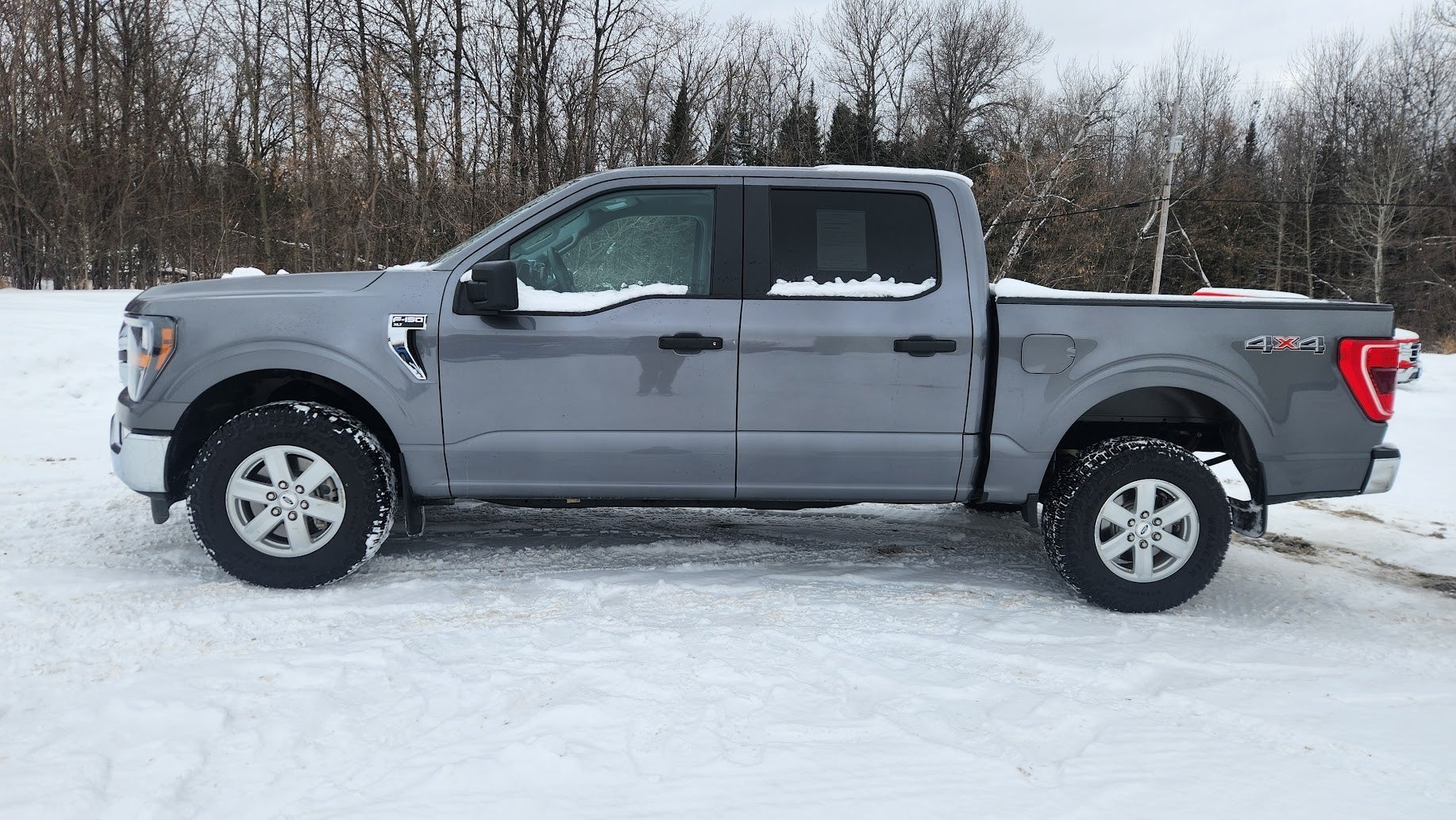 View vehicle photo 3