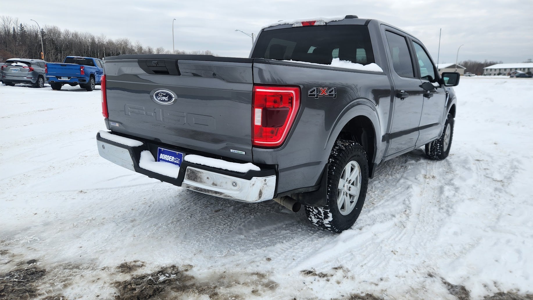View vehicle photo 7