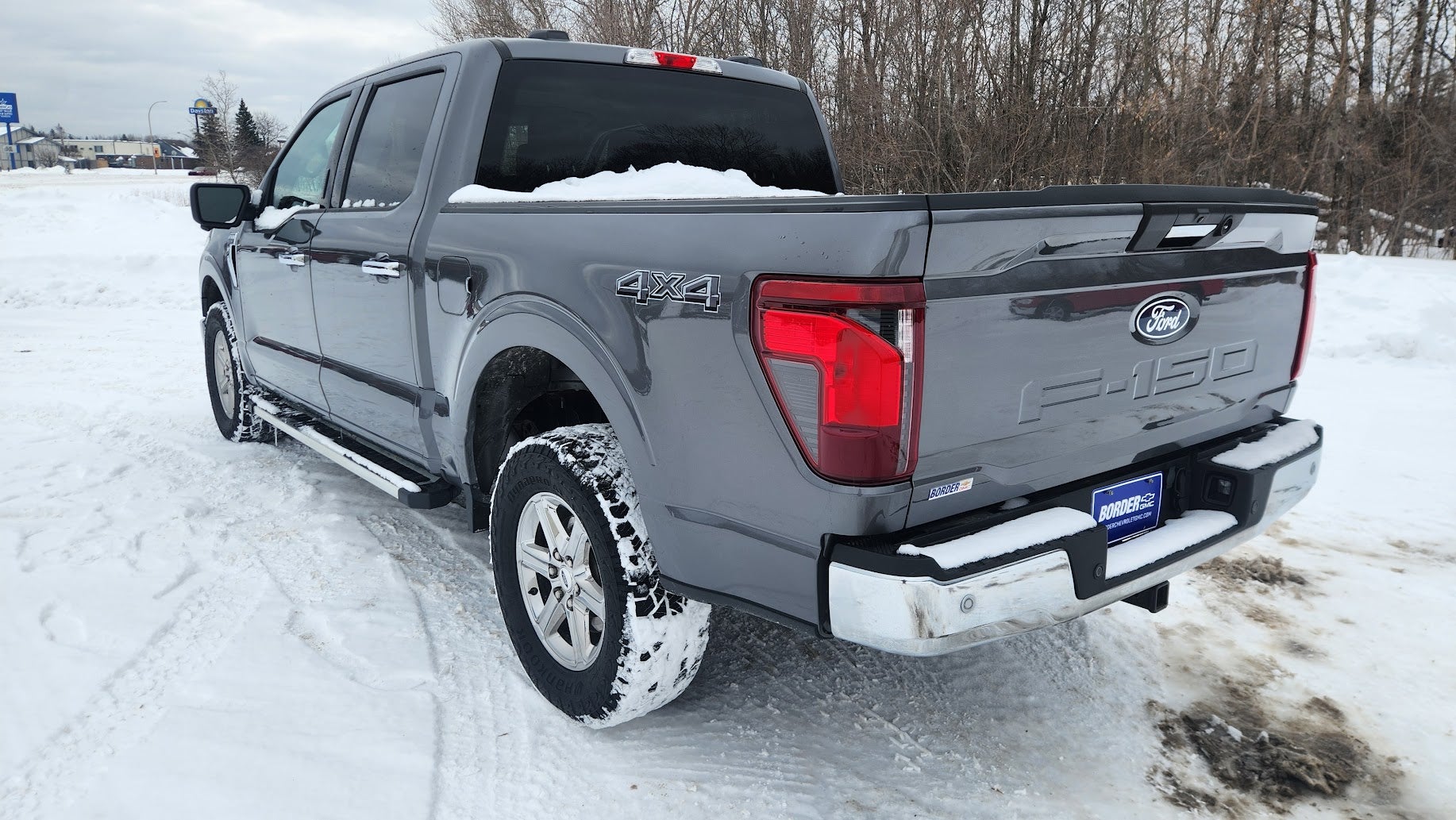 View vehicle photo 3