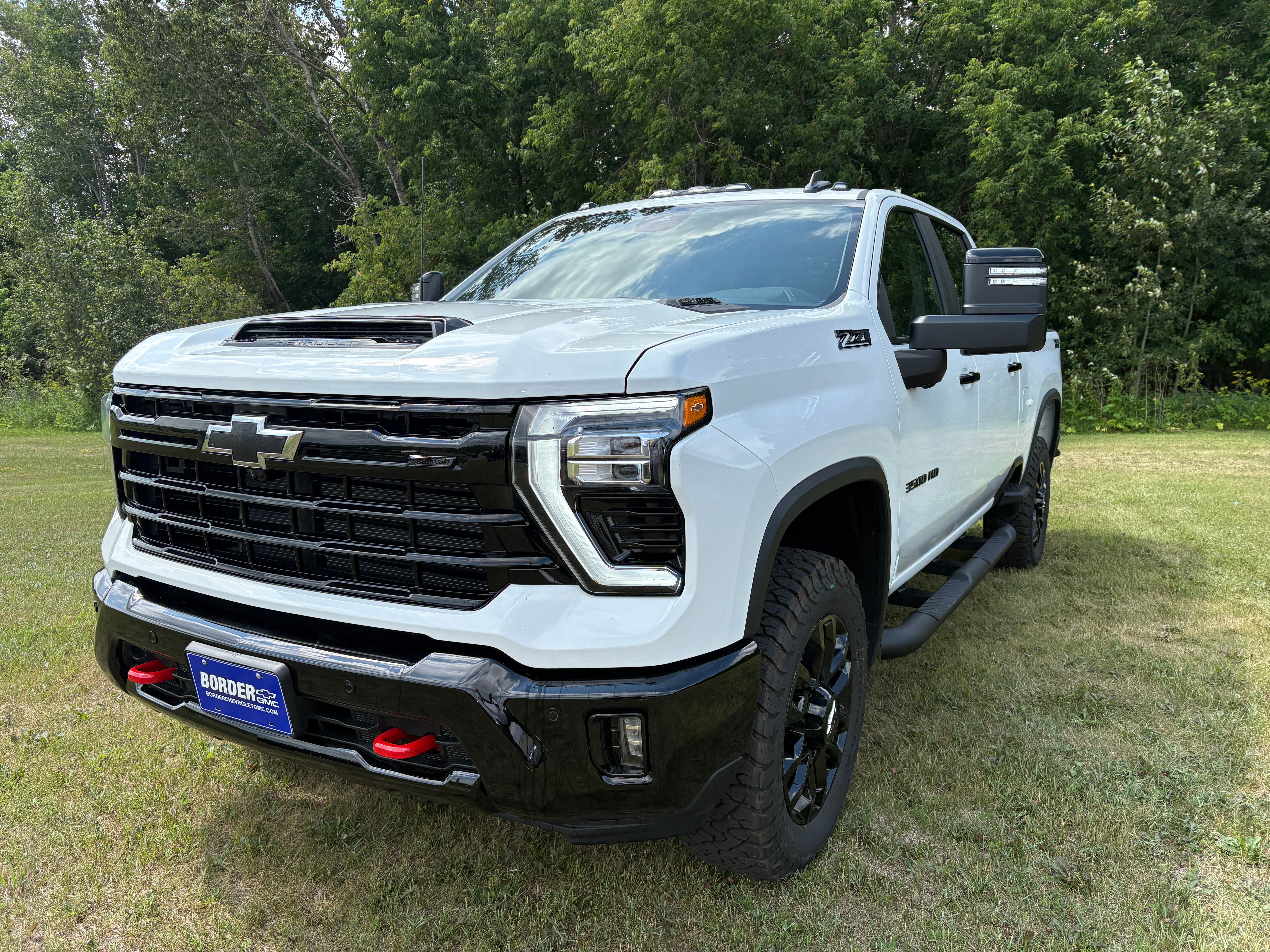 Summit White 2026 Chevrolet Silverado 3500HD Pickup Truck Four-Wheel Drive Automatic