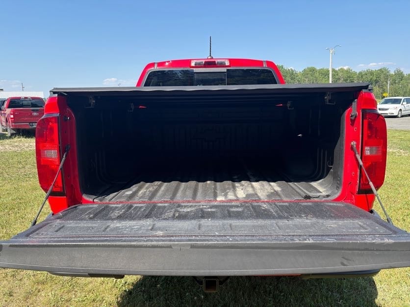 View vehicle photo 5