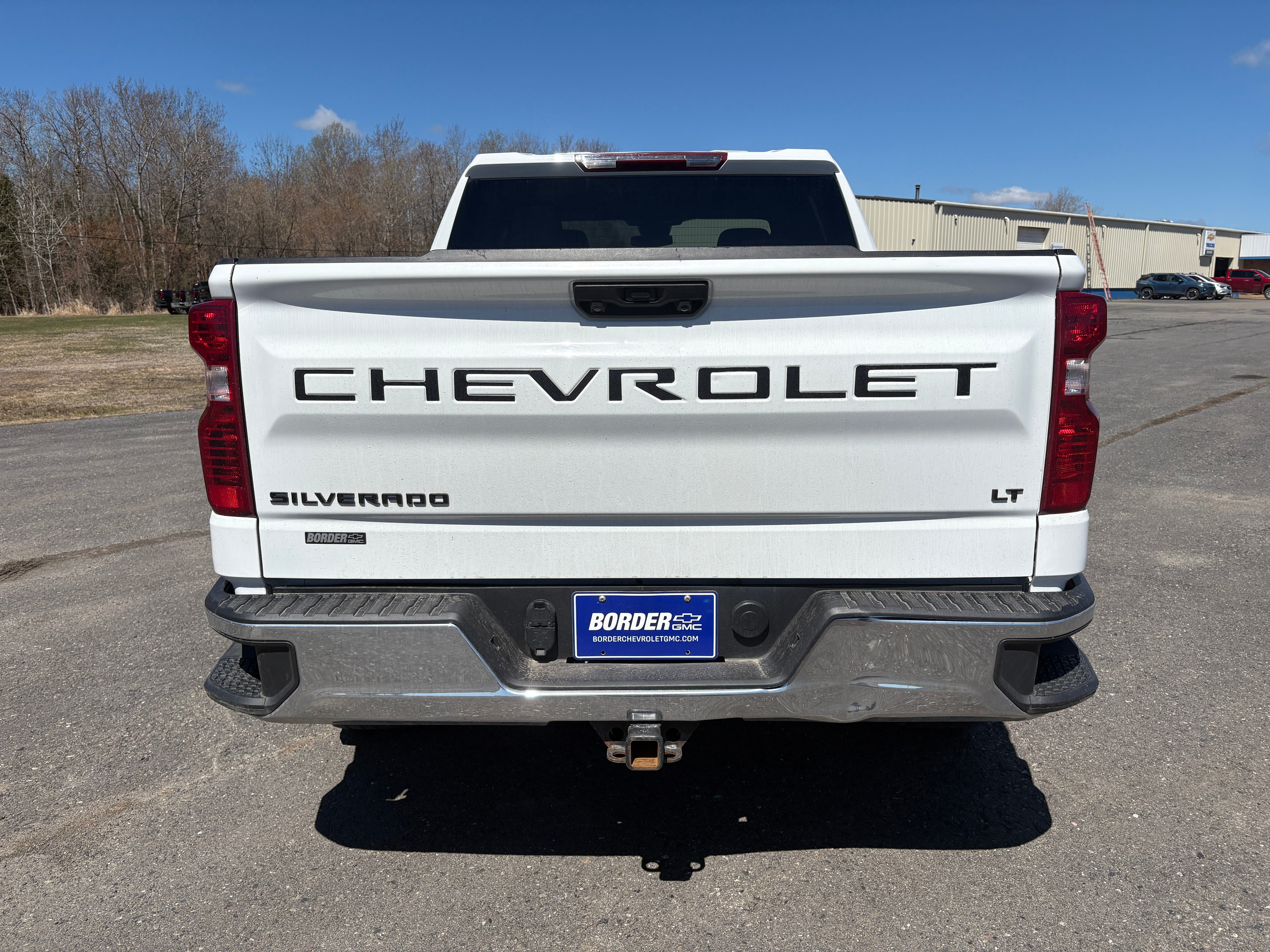 View vehicle photo 4