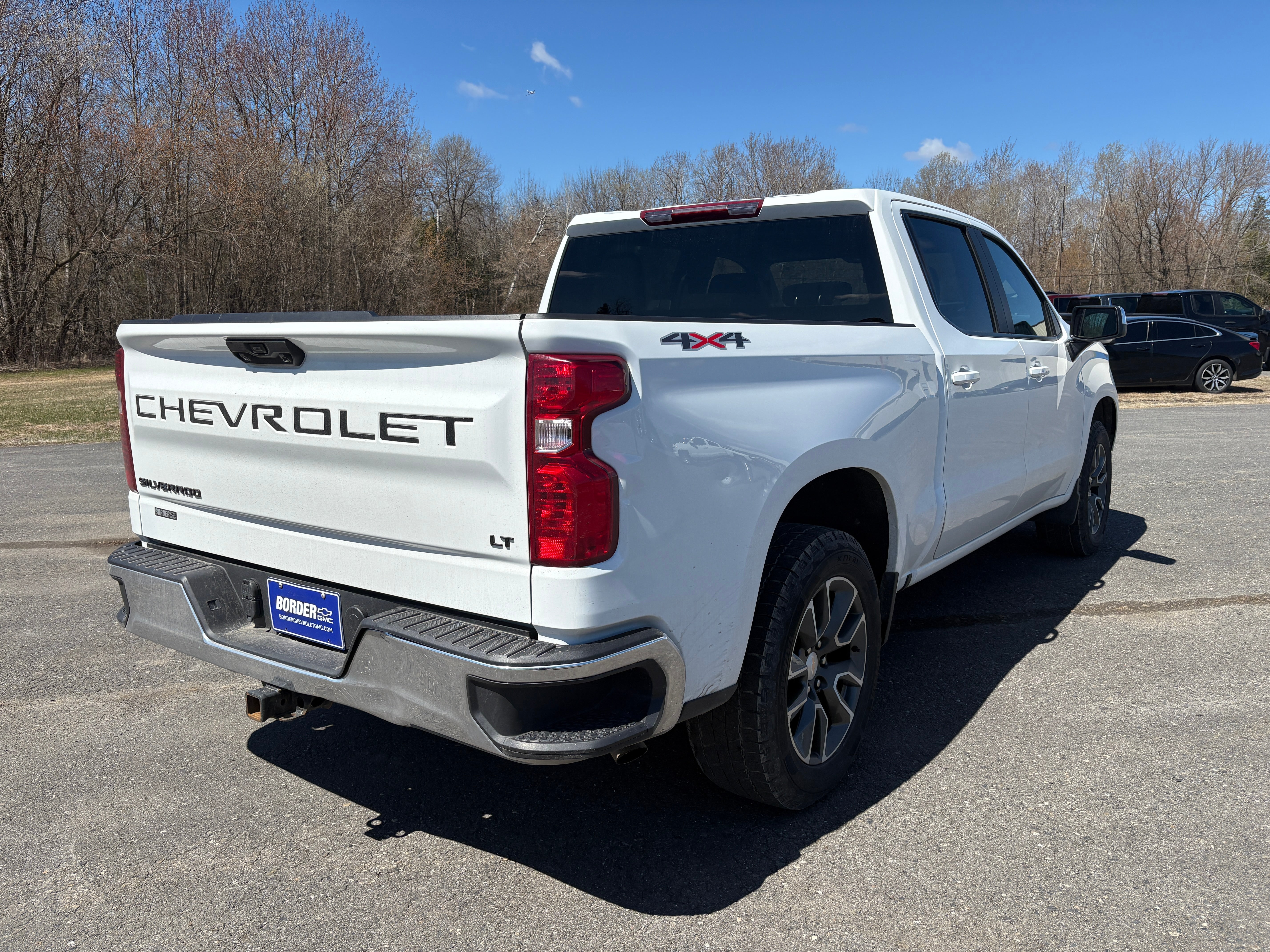 View vehicle photo 6