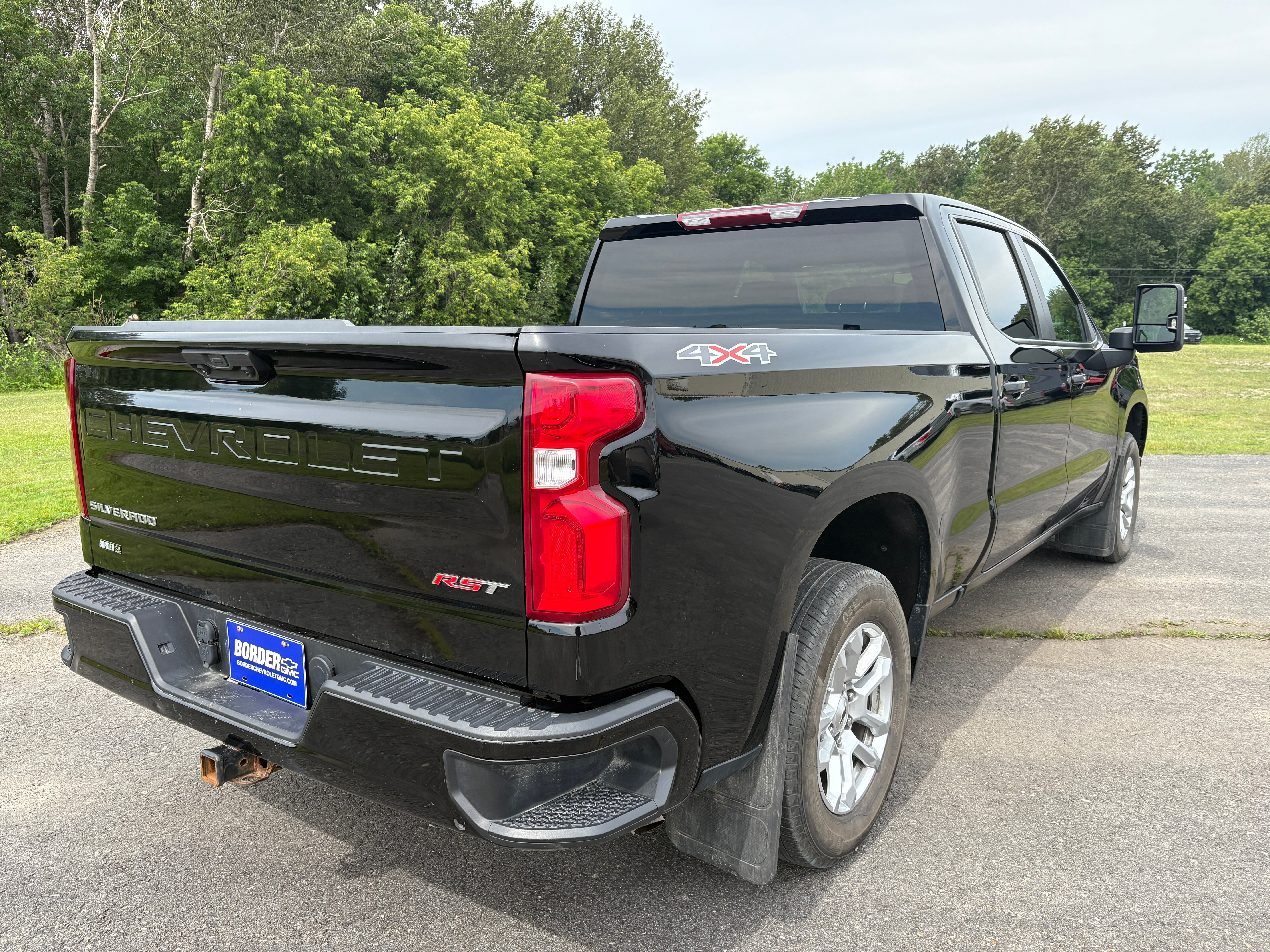 View vehicle photo 7