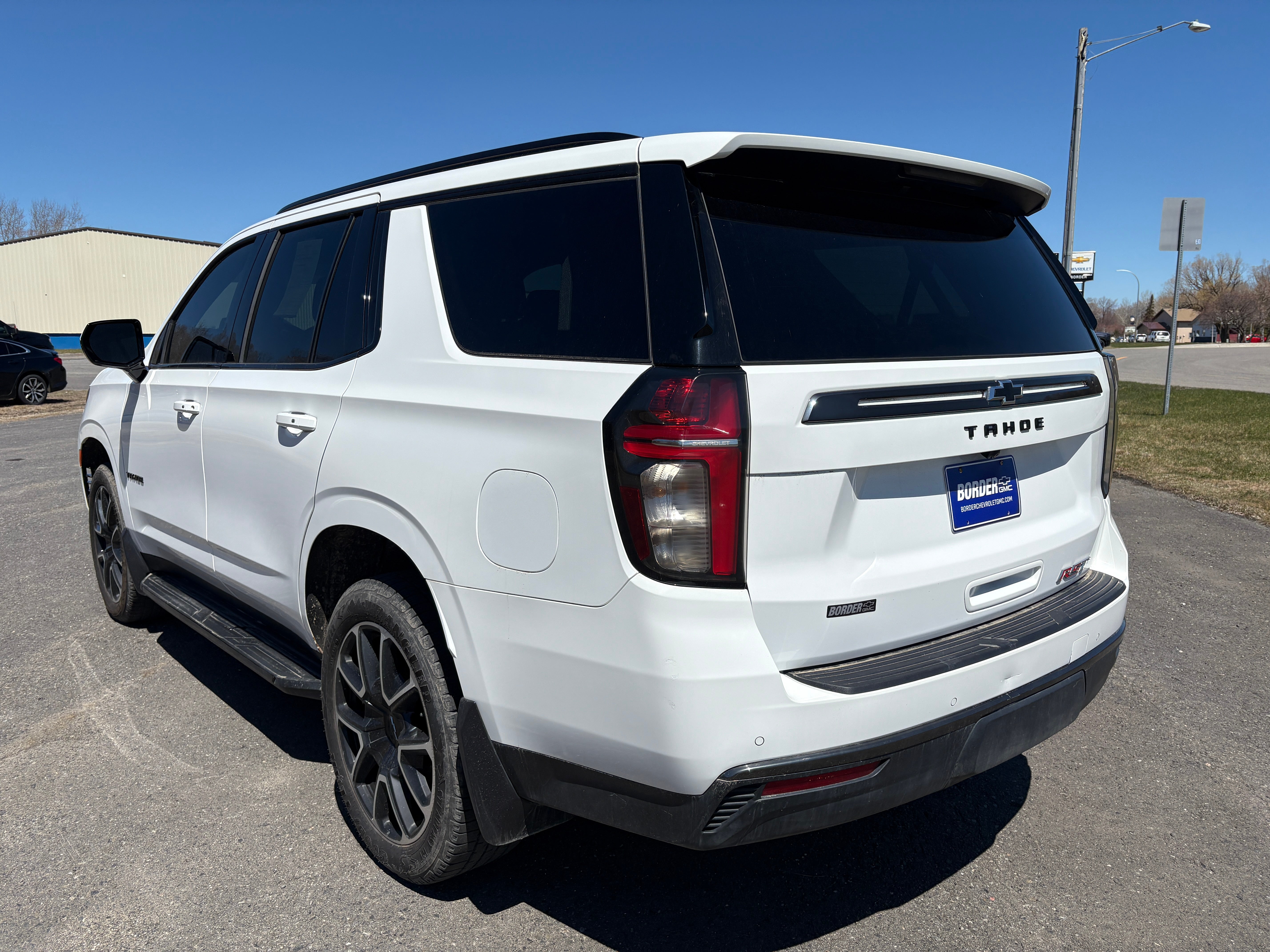 View vehicle photo 3