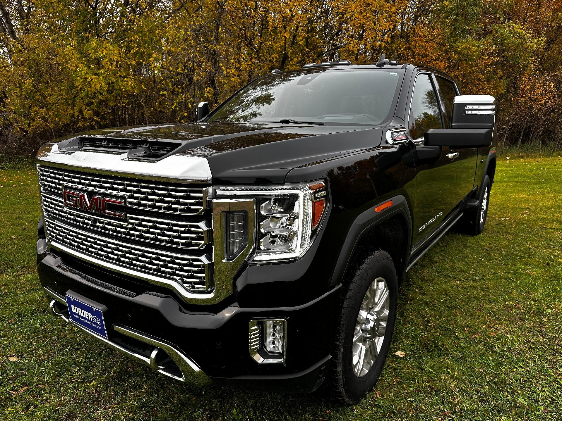  2023 GMC Sierra 2500HD Denali Crew Cab 4WD   