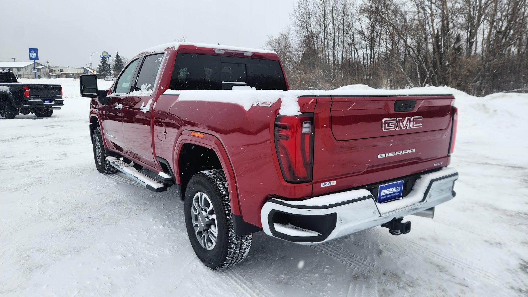 View vehicle photo 3