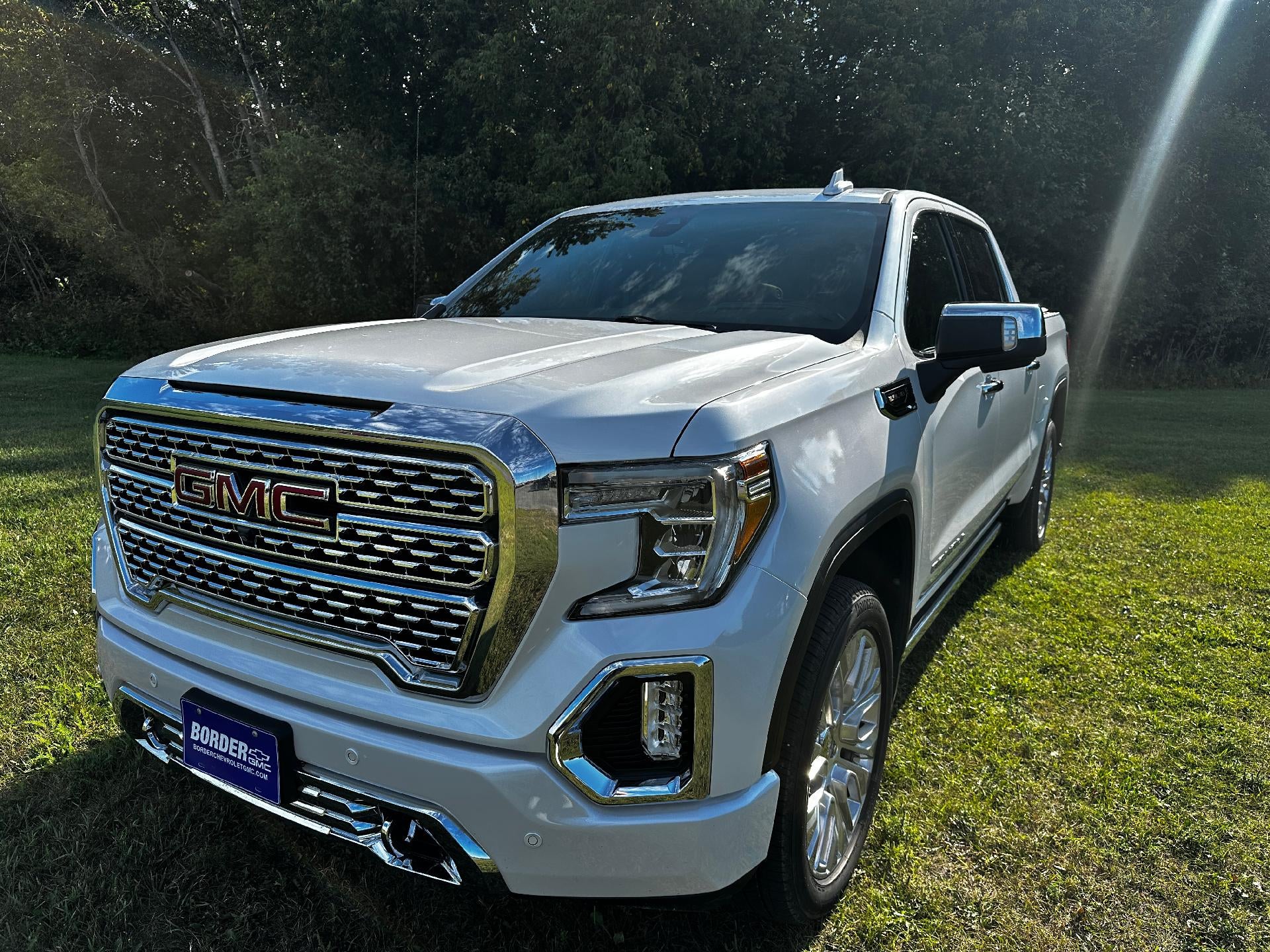 White Frost Tricoat 2021 GMC Sierra 1500 Pickup Truck Four-Wheel Drive Automatic