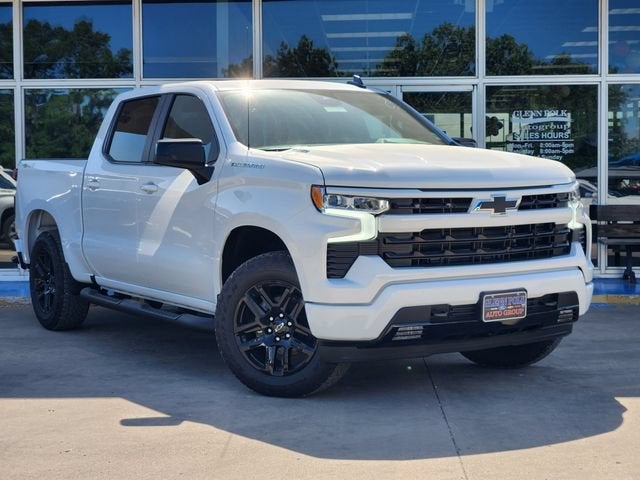 Summit White 2026 Chevrolet Silverado 1500 Pickup Truck Four-Wheel Drive Automatic