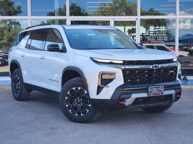 Polar White Tricoat 2027 Chevrolet Traverse SUV / Crossover Four-Wheel Drive Automatic