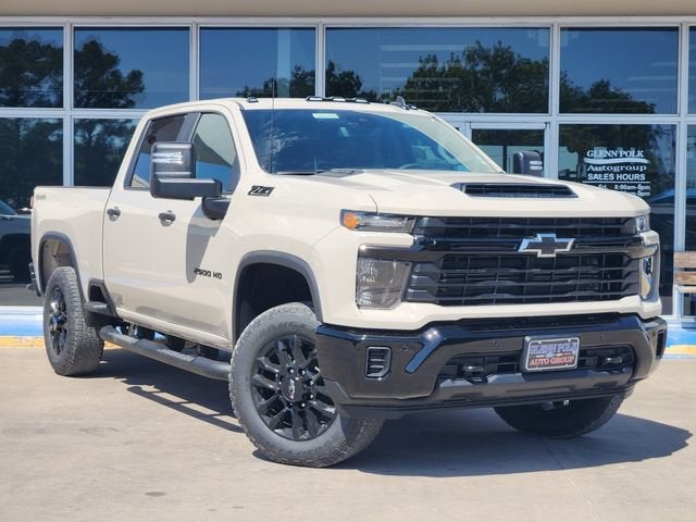 White Sands 2026 Chevrolet Silverado 2500HD Pickup Truck Four-Wheel Drive Automatic