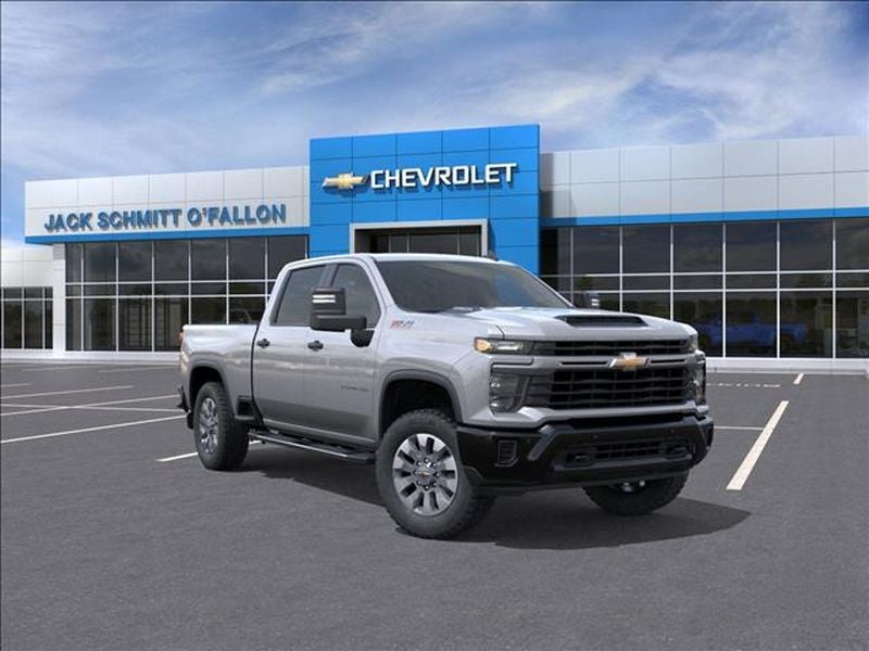 Sterling Gray Metallic 2026 Chevrolet Silverado 2500HD Custom Crew Cab 4WD Pickup Truck Four-Wheel Drive Automatic