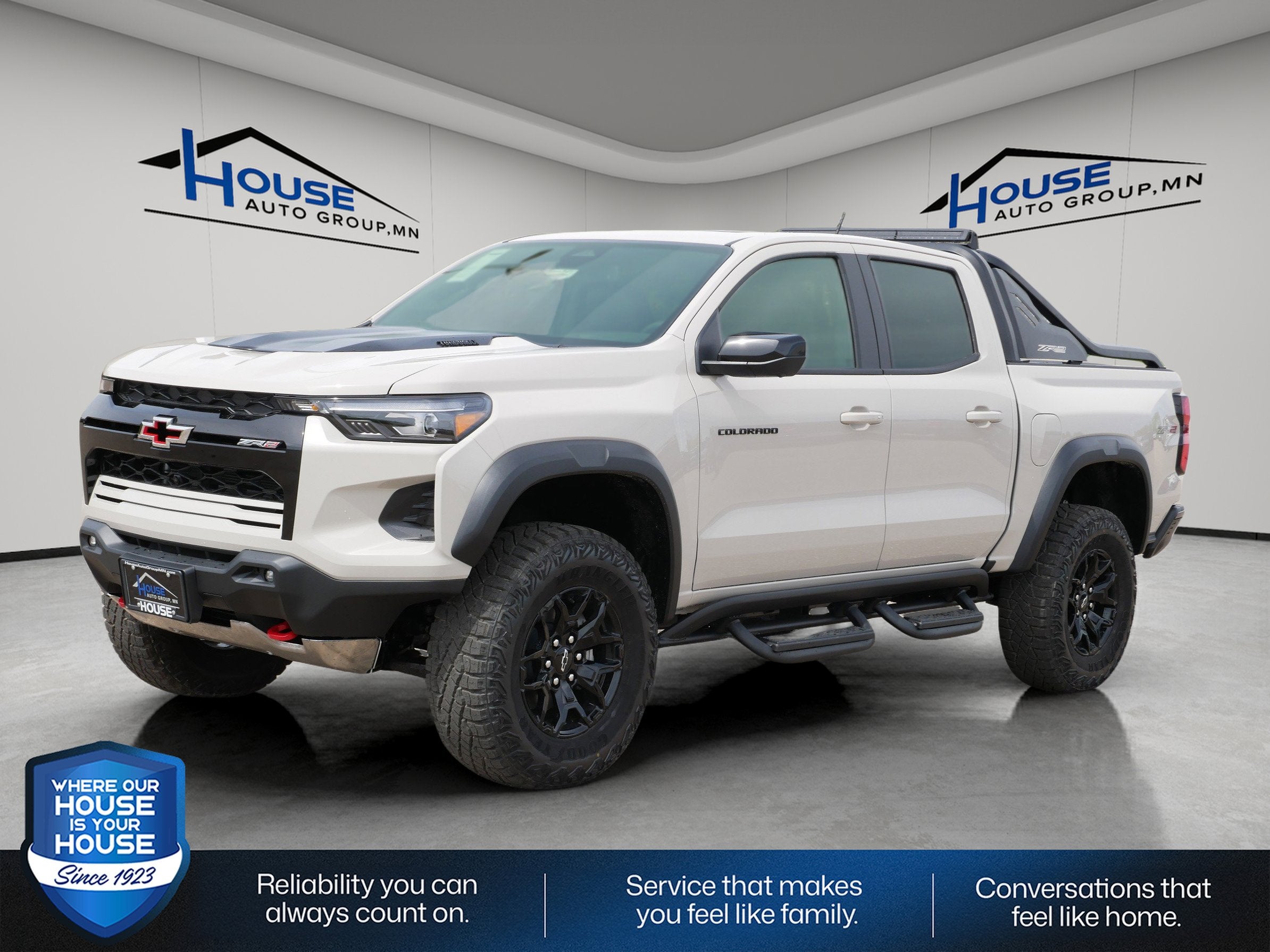 View vehicle photo 2