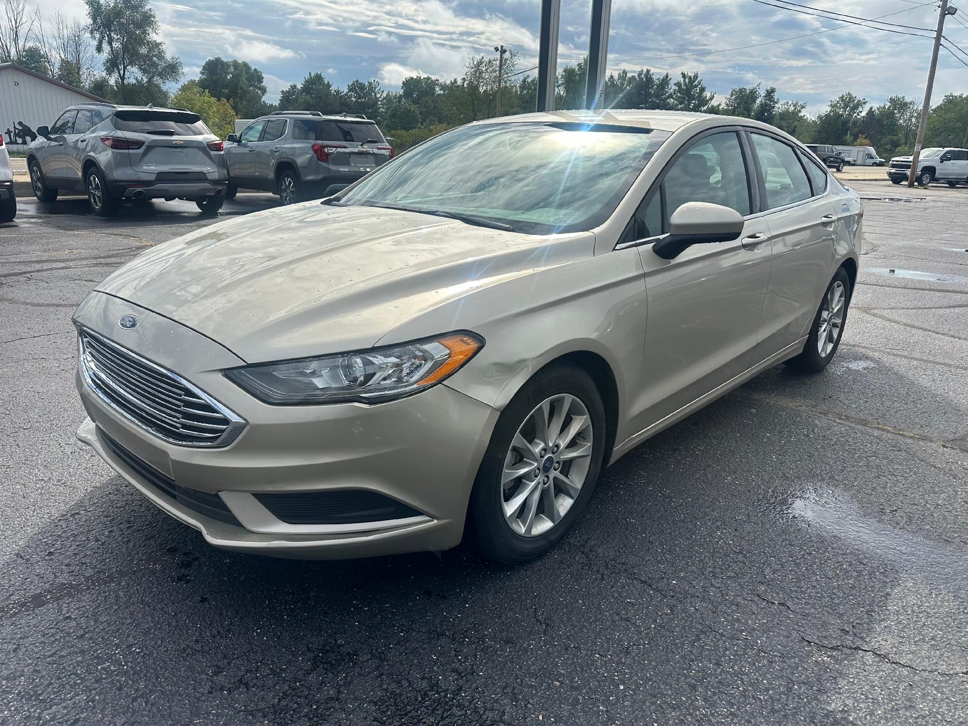 Gold 2017 Ford Fusion Sedan Front-Wheel Drive 6-Speed Automatic