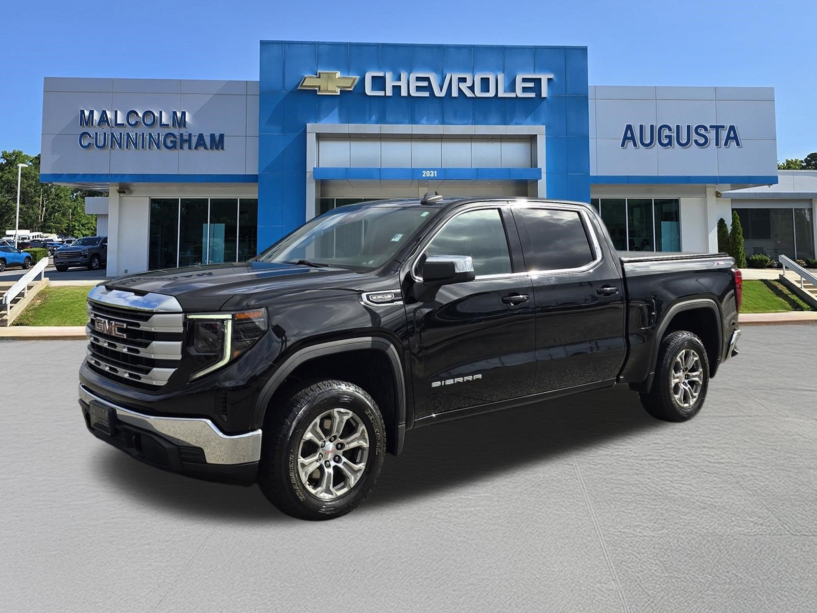  2022 GMC Sierra 1500 SLE Crew Cab 4WD   