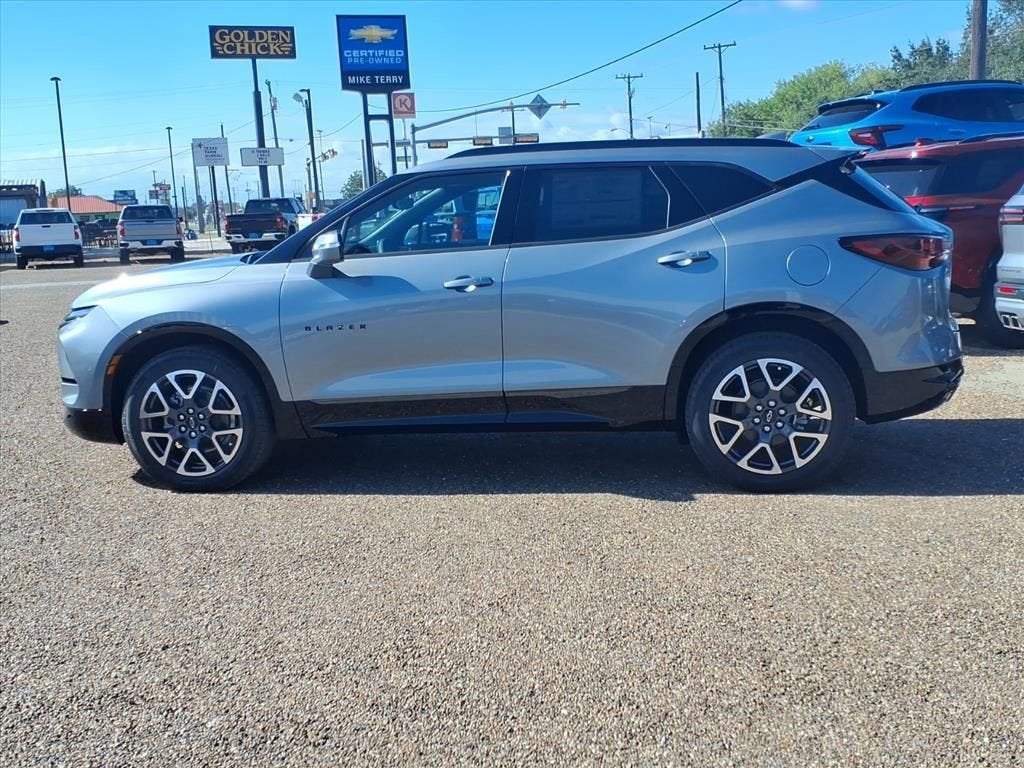 View vehicle photo 2