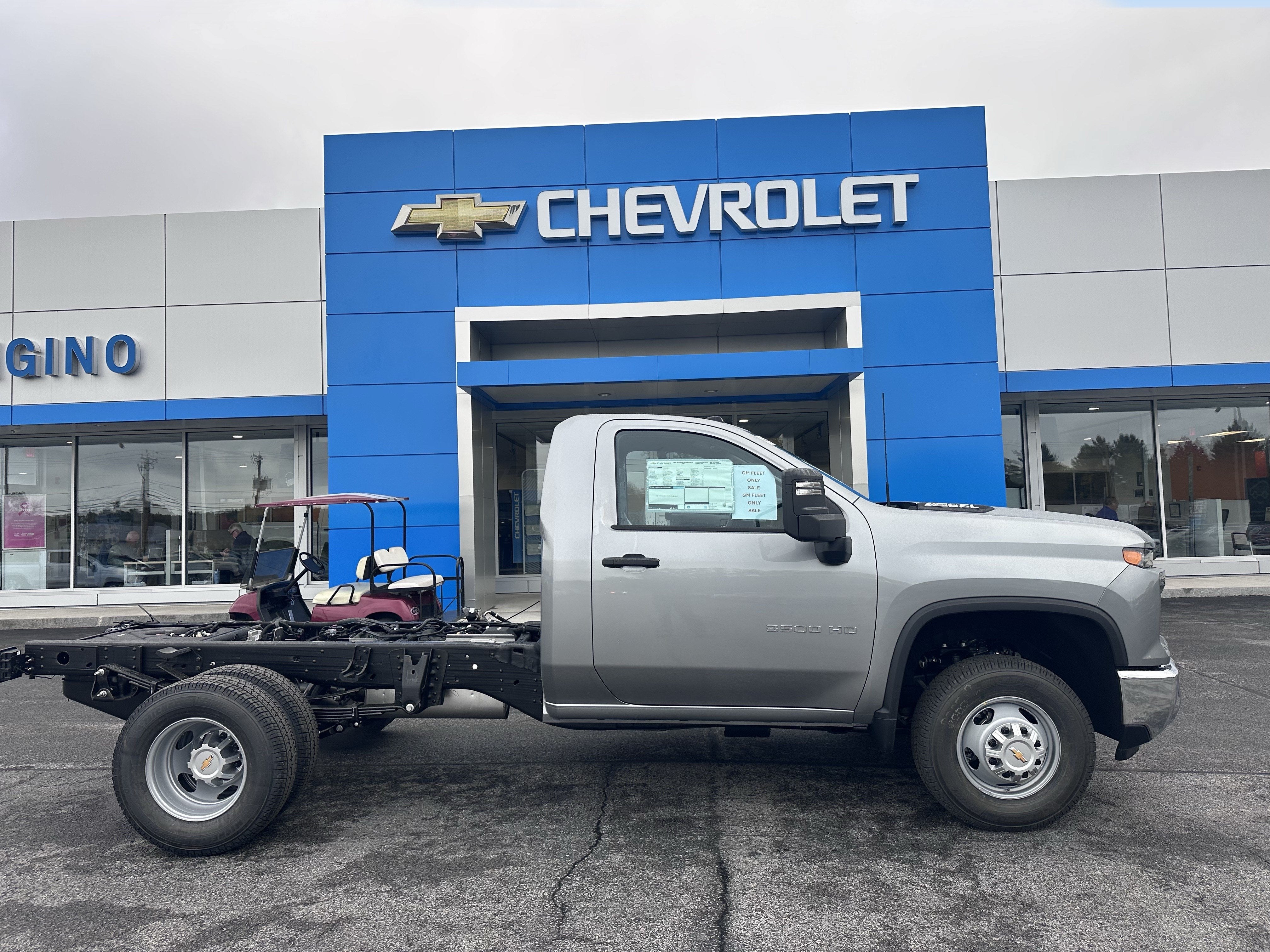 Sterling Gray Metallic 2026 Chevrolet Silverado 3500HD Chassis Pickup Truck Four-Wheel Drive Automatic