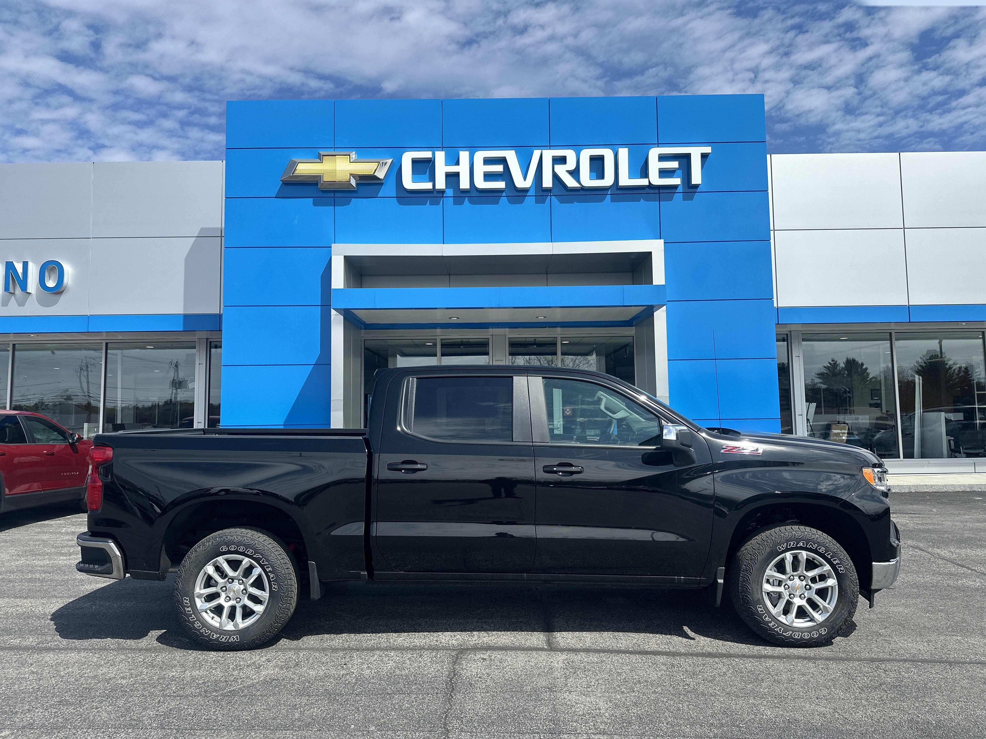 Black 2026 Chevrolet Silverado 1500 LT Crew Cab 4WD Pickup Truck Four-Wheel Drive Automatic
