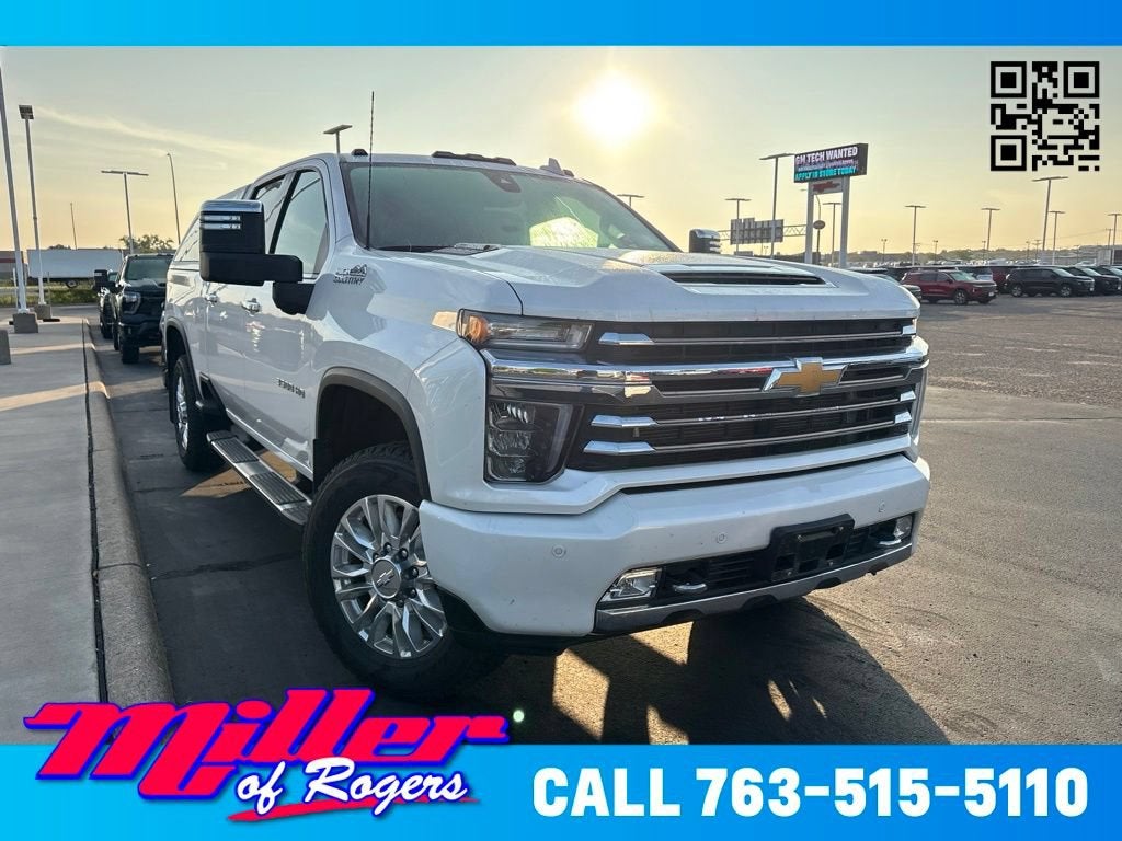 White (Iridescent Pearl Tricoat) 2020 Chevrolet Silverado 3500HD Pickup Truck Four-Wheel Drive Automatic